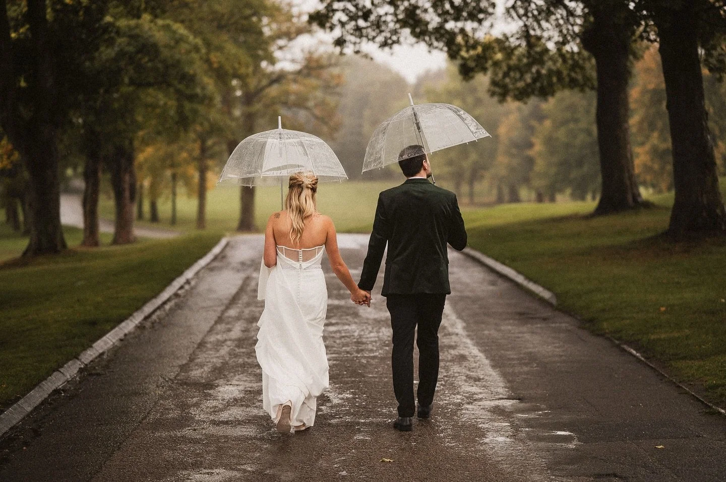 Amy &amp; Scott set the perfect example of how to handle a rainy wedding.
.
&ldquo;It&rsquo;s very rare that it rains ALL day.&rdquo;
Anyone who&rsquo;s trusted me with their wedding has probably heard me say that. And it is very rare. But unfortunat