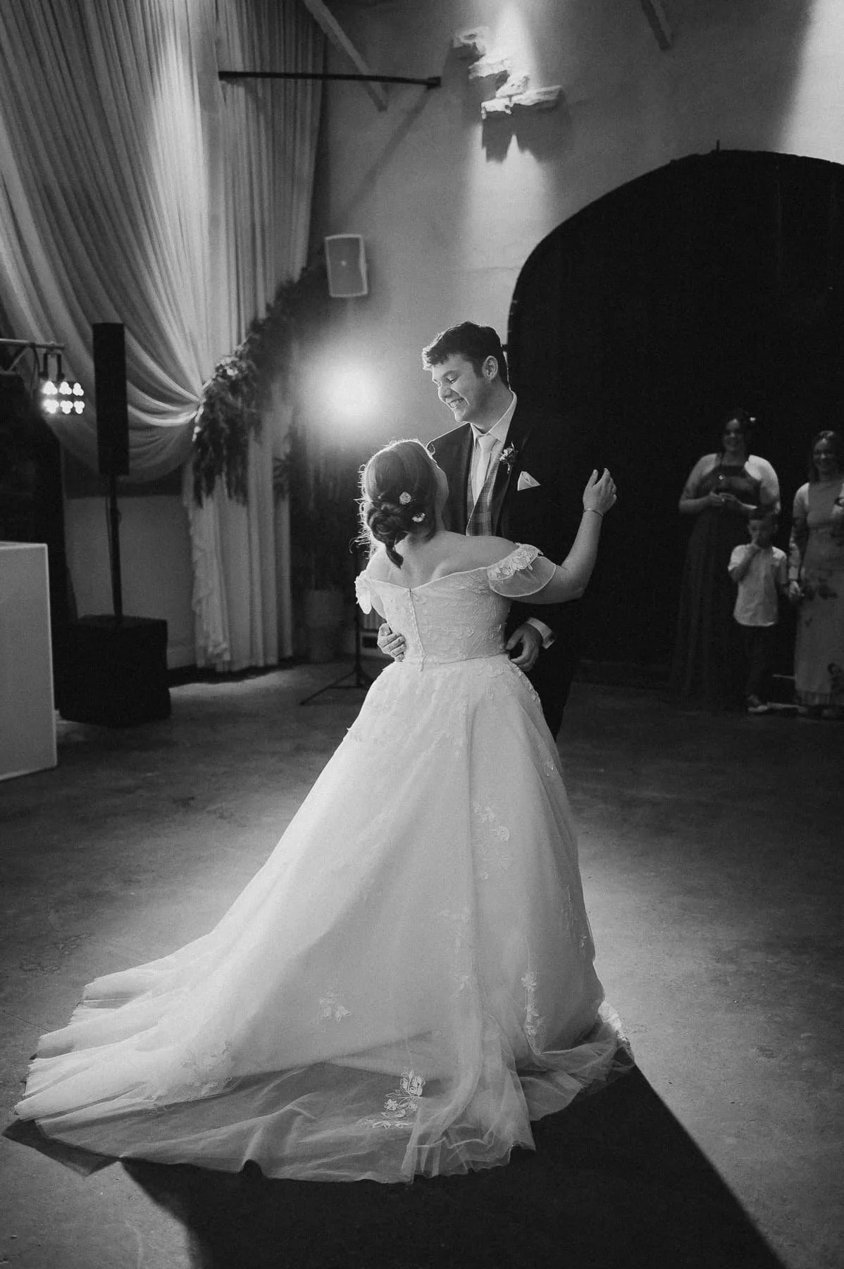 First-Dance-Wedding-Photography-013.jpg