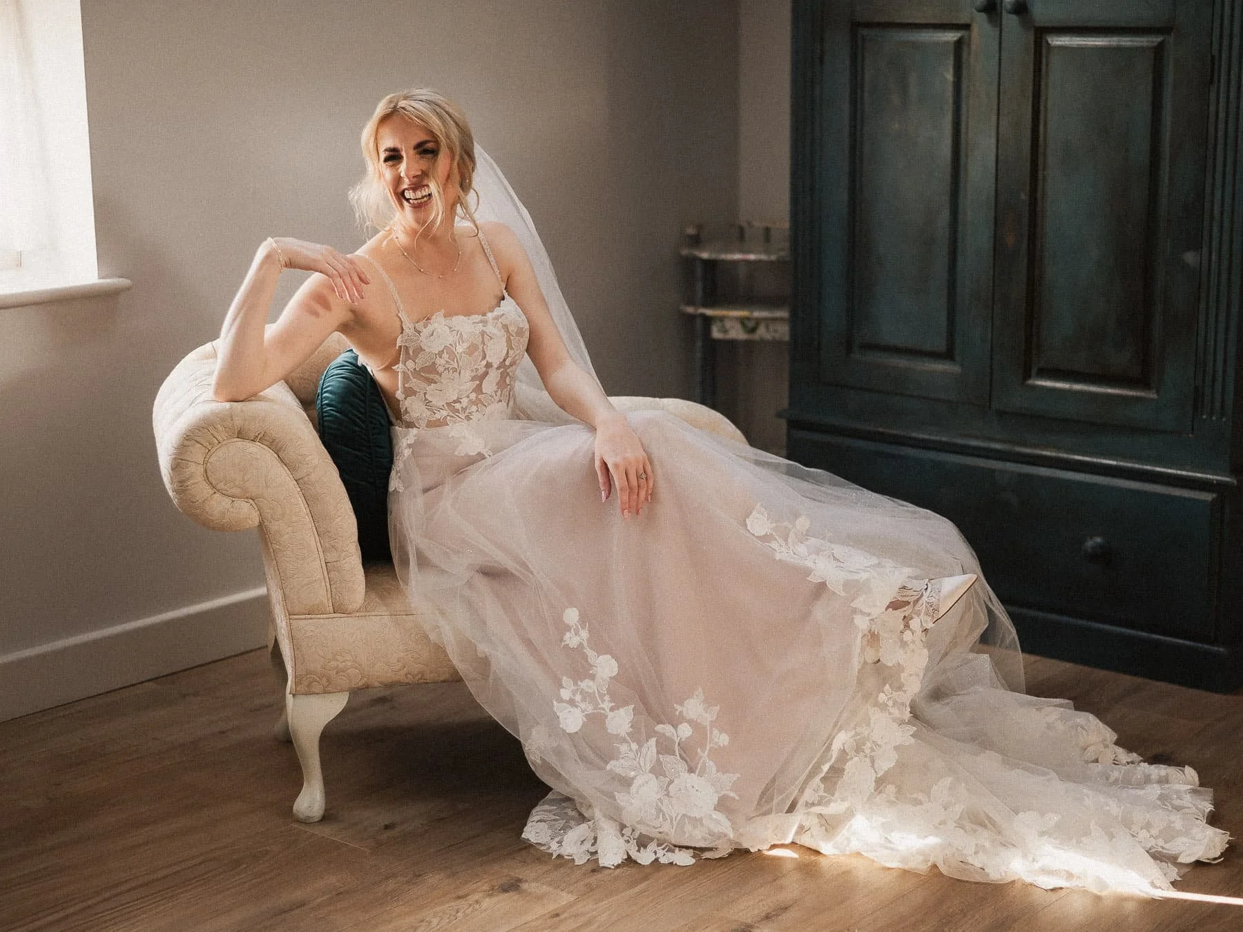 Morning-Prep-Wedding-Photography-009.jpg