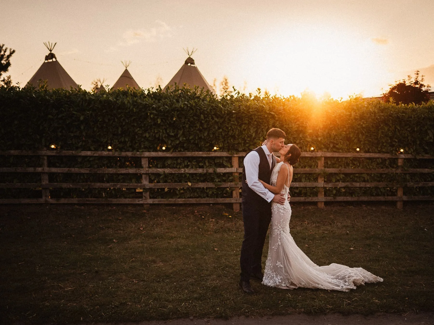 Golden-Hour-Wedding-Photography-041.jpg