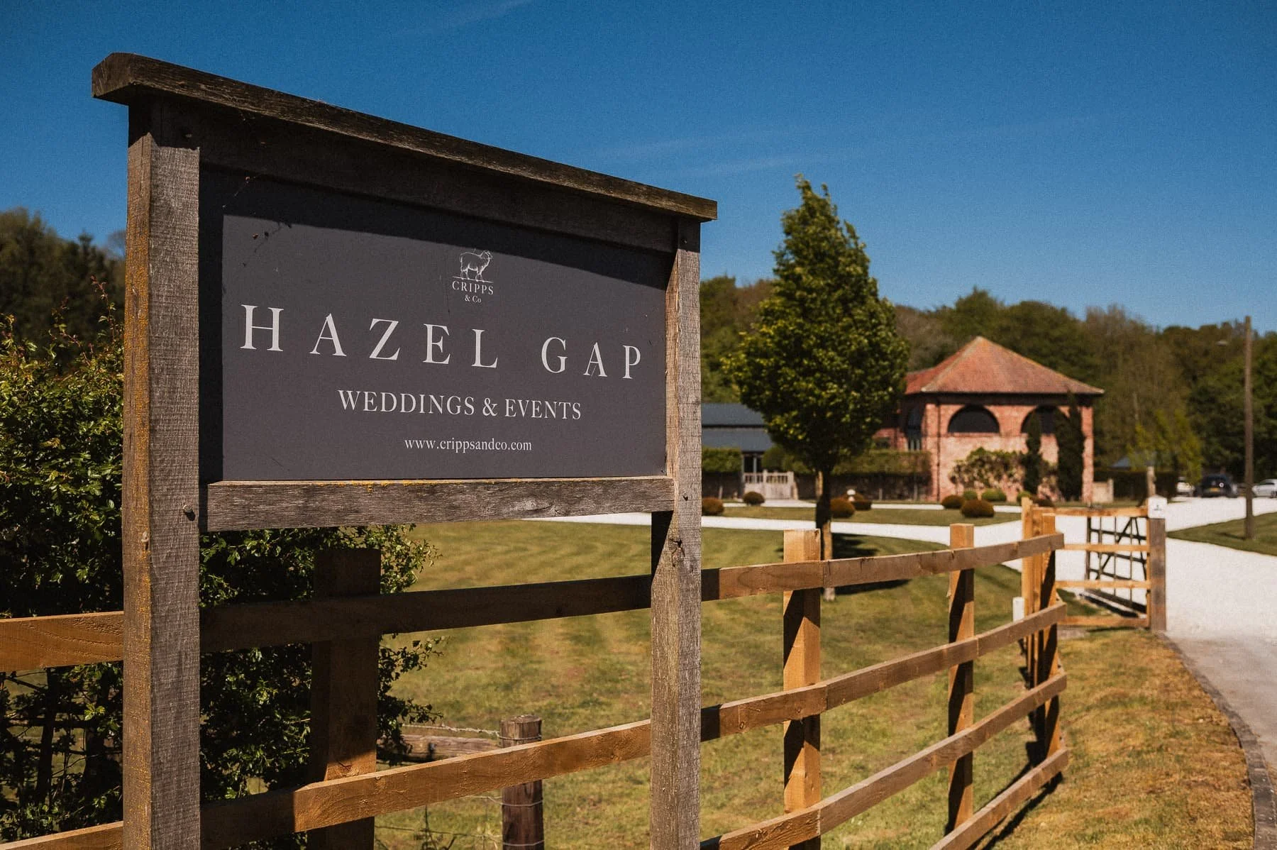 Hazel-Gap-Barn-Wedding-008.jpg