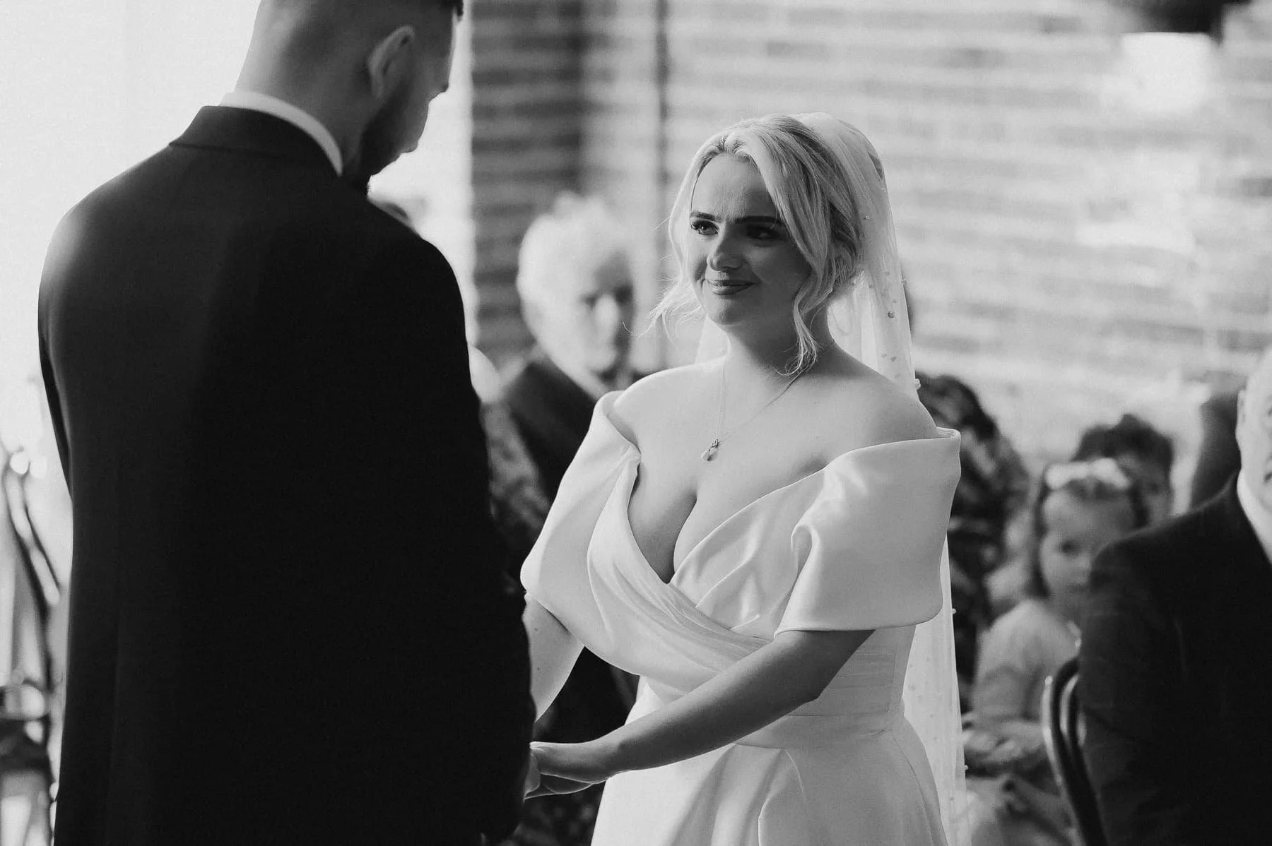 Hazel-Gap-Barn-Wedding-017.jpg