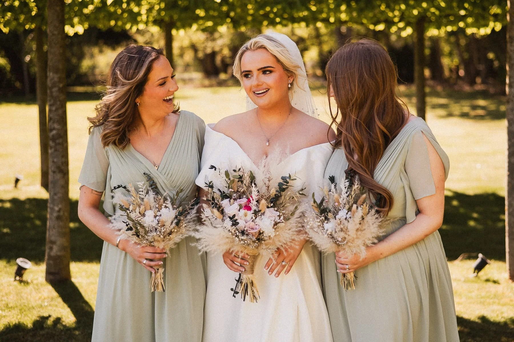 Hazel-Gap-Barn-Wedding-022.jpg