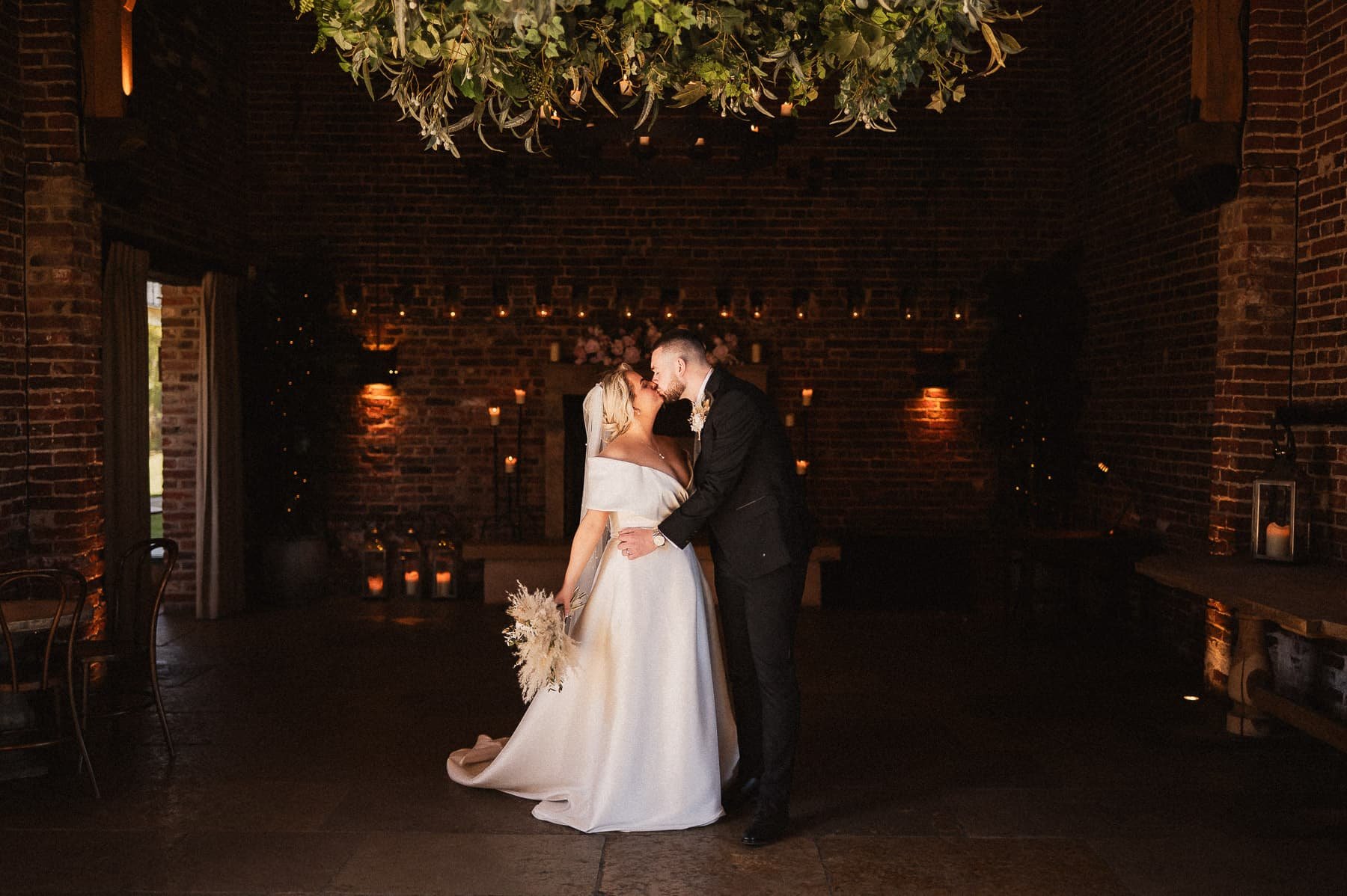 Hazel-Gap-Barn-Wedding-025.jpg