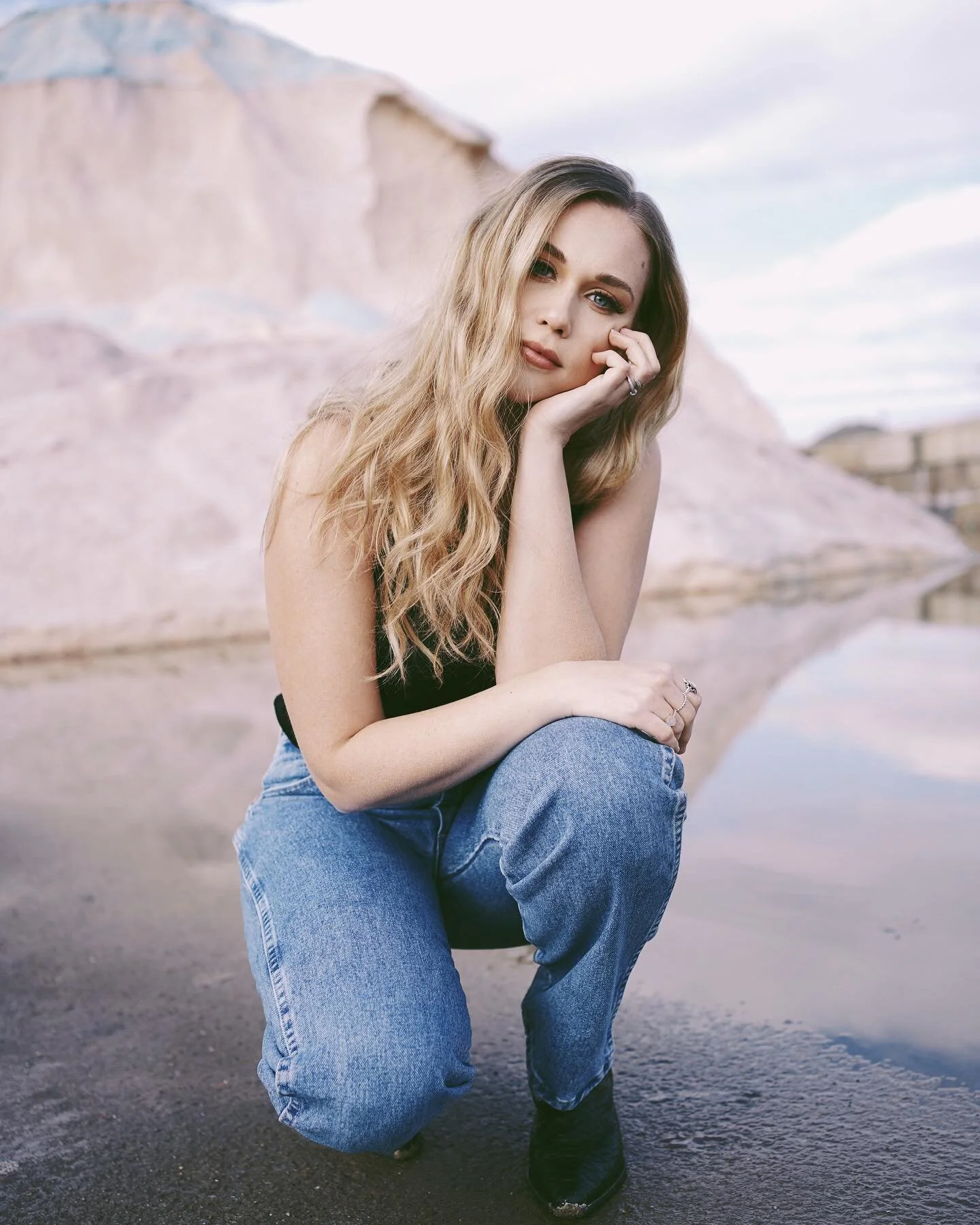 Something beautiful is on the horizon 🤍

Photo &amp; glam: @katrinabrooks._ 👸🏼