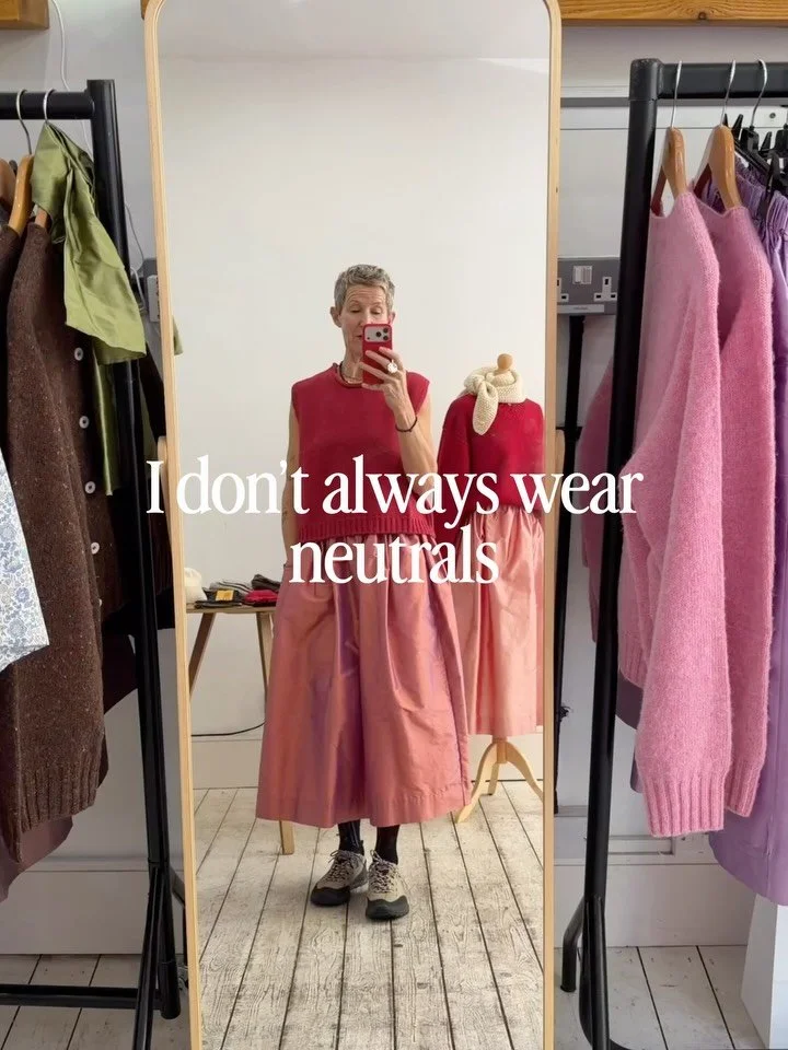 I don&rsquo;t always wear neutrals you know!!

I do love colour, but I tend to use pops of it to add interest to an outfit. I&rsquo;m particularly drawn to reds and love a pink and red mix (although usually just one colour on my nails!). And a red sh