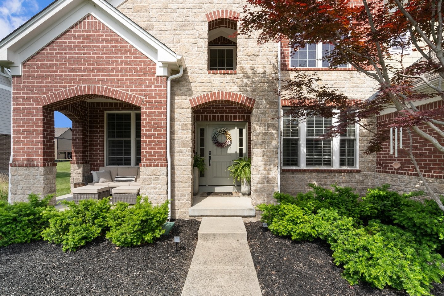 🤩Just listed in Brooks Park, one of @fishersin most sought-after neighborhoods: 10054 Win Star Way! This stunning 5 bed, 4.5 bath home offers over 4,800 sq ft of beautifully updated living space &mdash; including a finished basement, 3-car garage, a