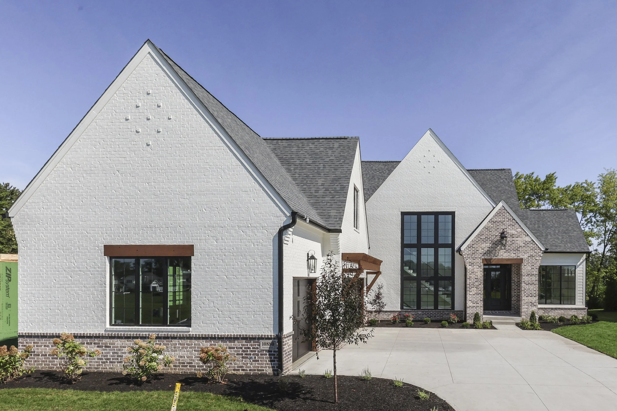 10880 Dartmoor Ct-2.jpg