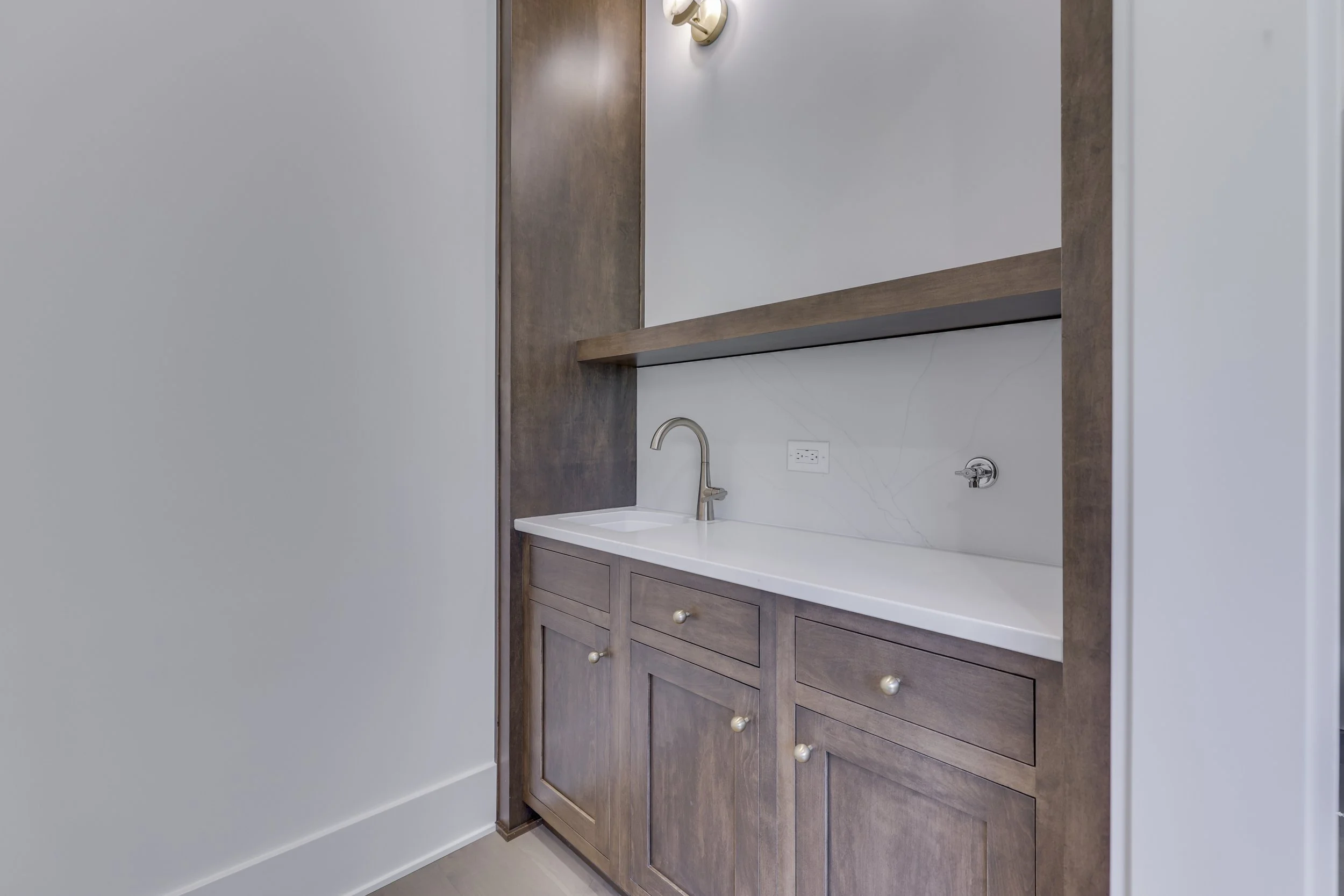 10880 Dartmoor Ct-30.jpg