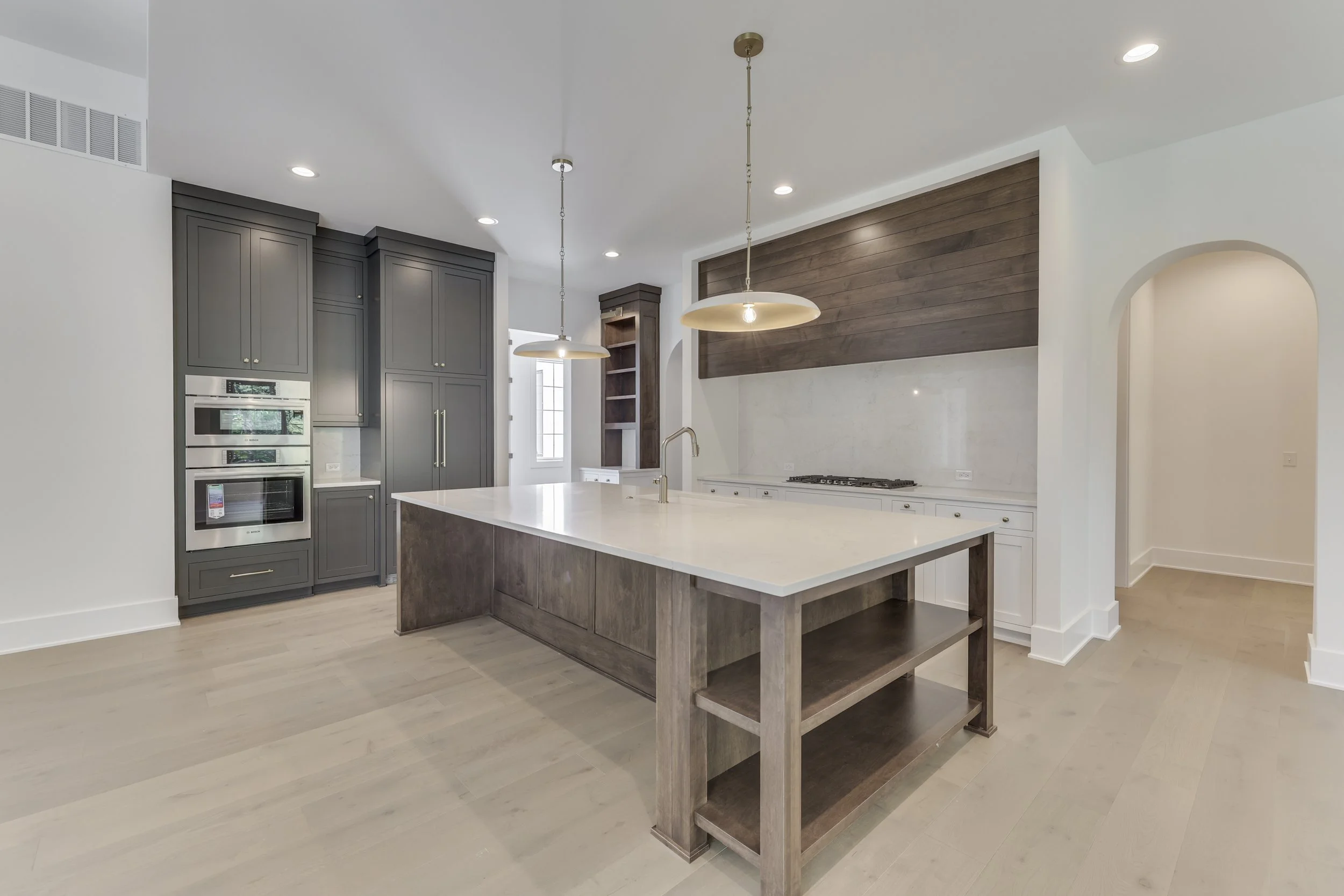 10880 Dartmoor Ct-14.jpg