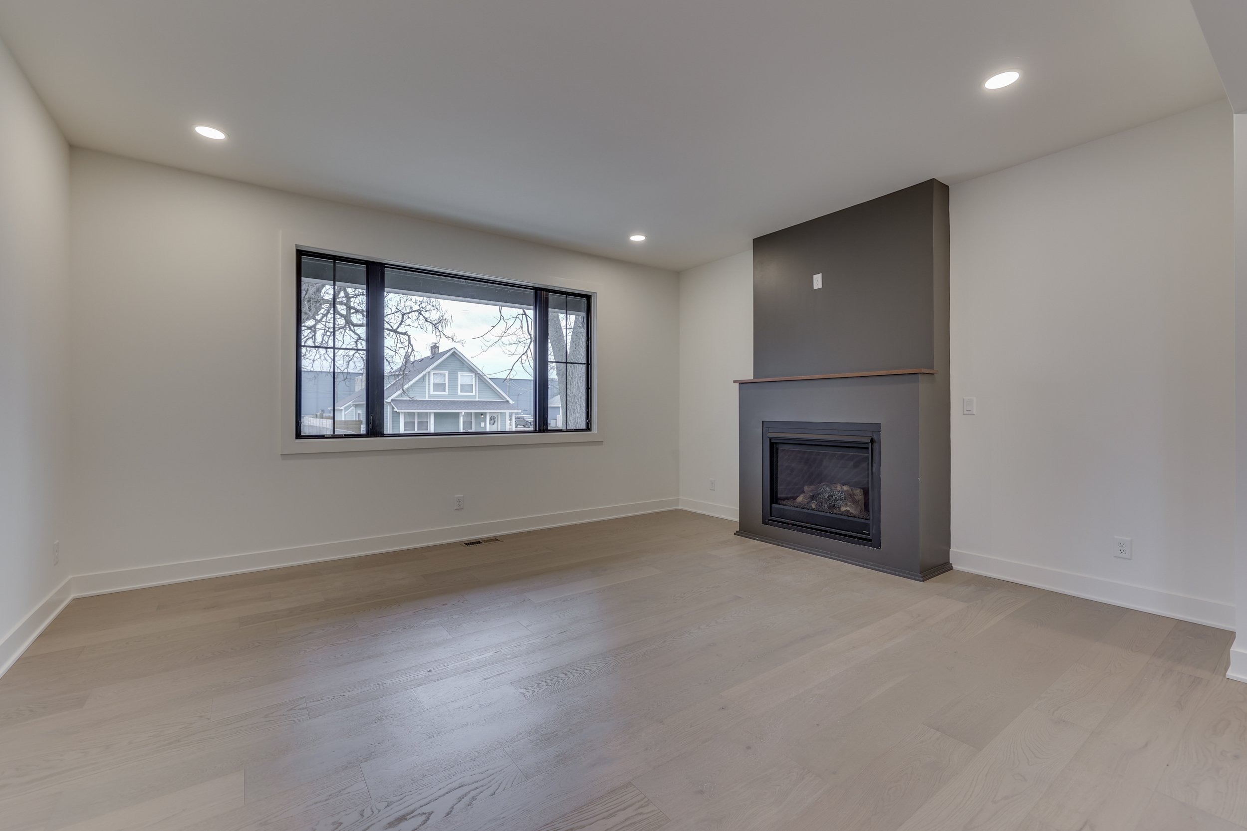 7-Family-Room.jpg