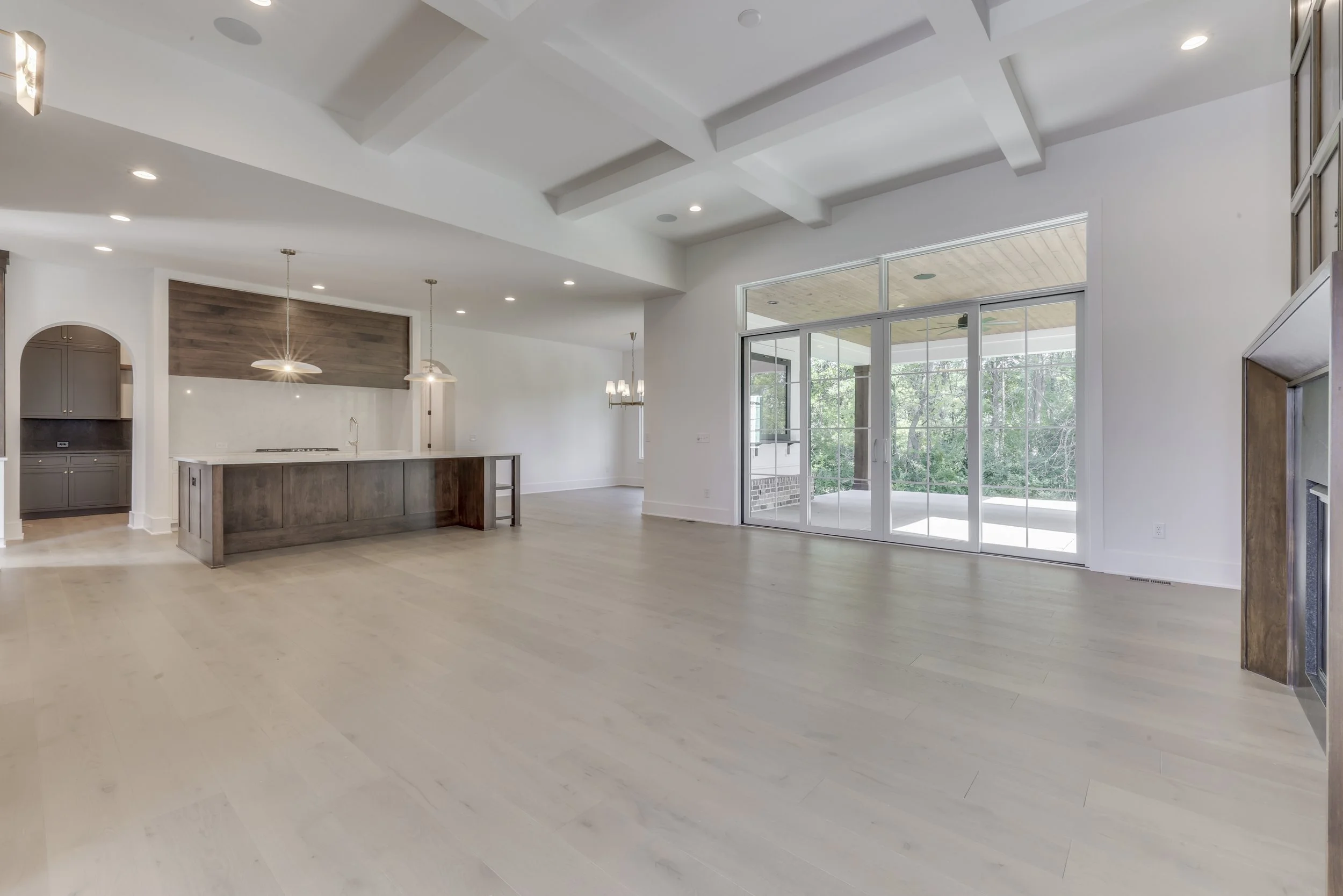 10880 Dartmoor Ct-6.jpg
