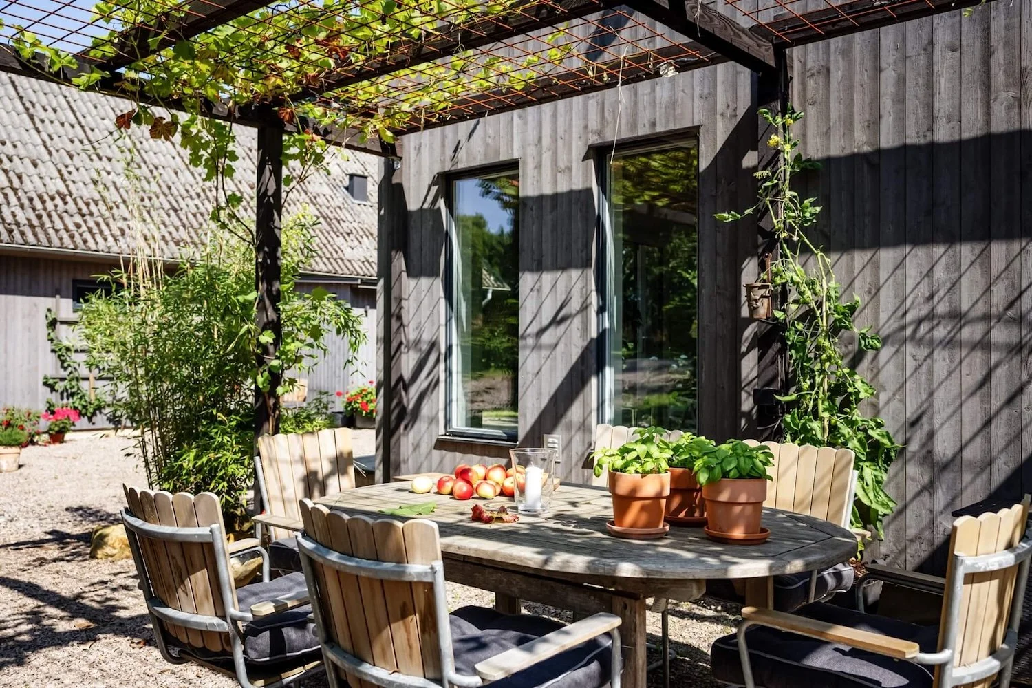 Outdoor kitchen copy.jpg