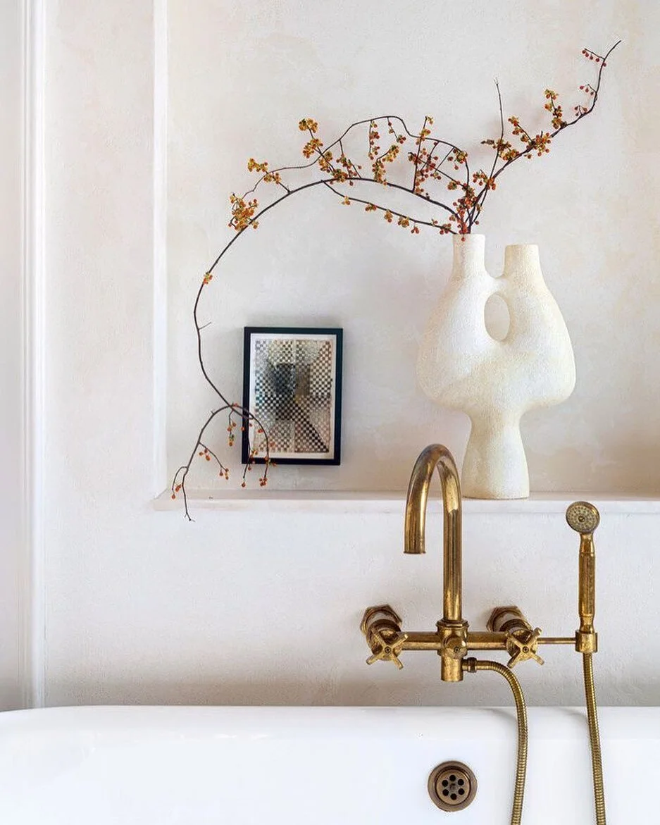 plans for this much needed slow Monday...💫
&bull;
&bull;
design by @eyeswoon 
&bull;
&bull;
&bull;
#Newyorkdesigner #interiordesign #textiledesign #residentialdesign #bedroomdesign #kitchendesign #bathroomdesign #interiordesigner #interiores #homede