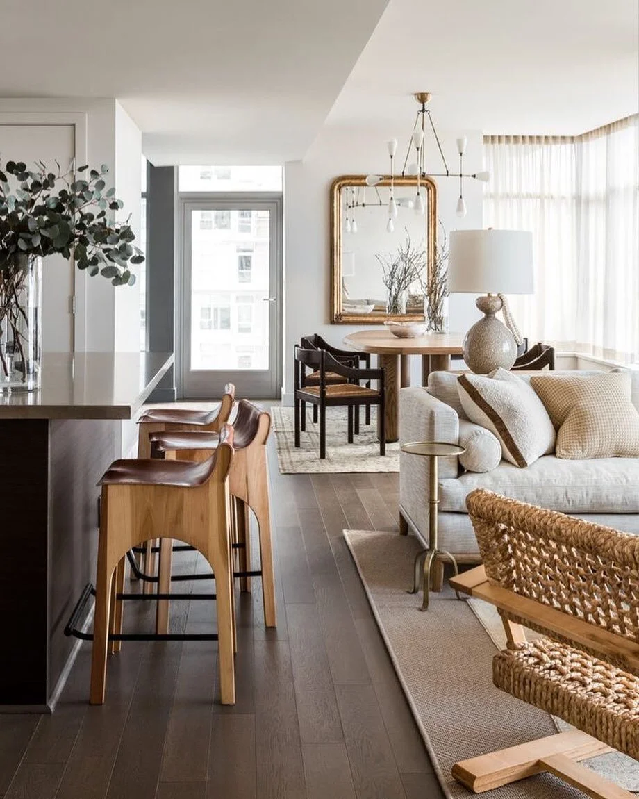 perfect mix of textures &amp; materials 💫
&bull;
&bull;
design by @brian.paquette_ 
&bull;
&bull;
&bull;
#Newyorkdesigner #interiordesign #textiledesign #residentialdesign #bedroomdesign #kitchendesign #bathroomdesign #interiordesigner #interiores #