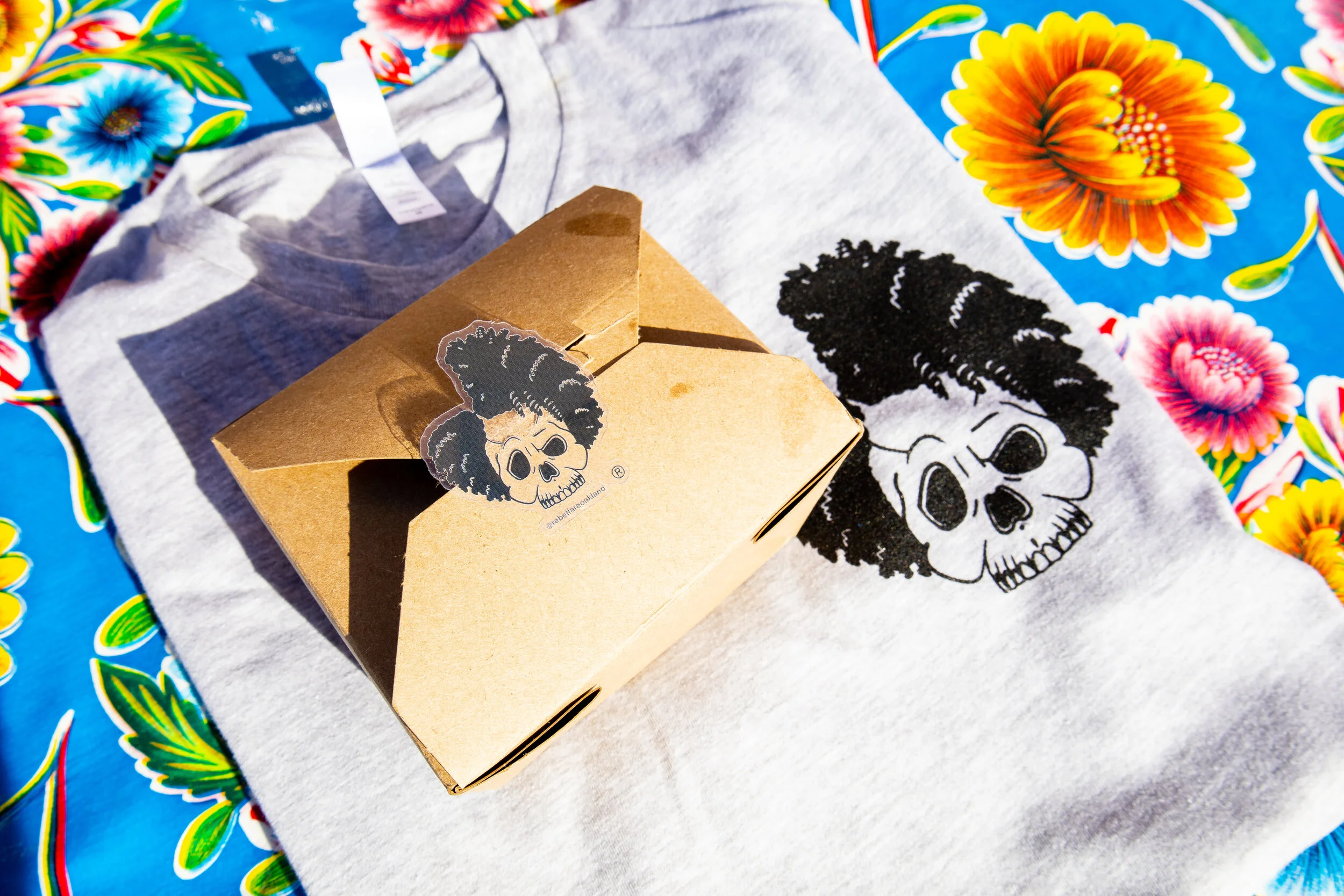 Chest logo (heather gray)