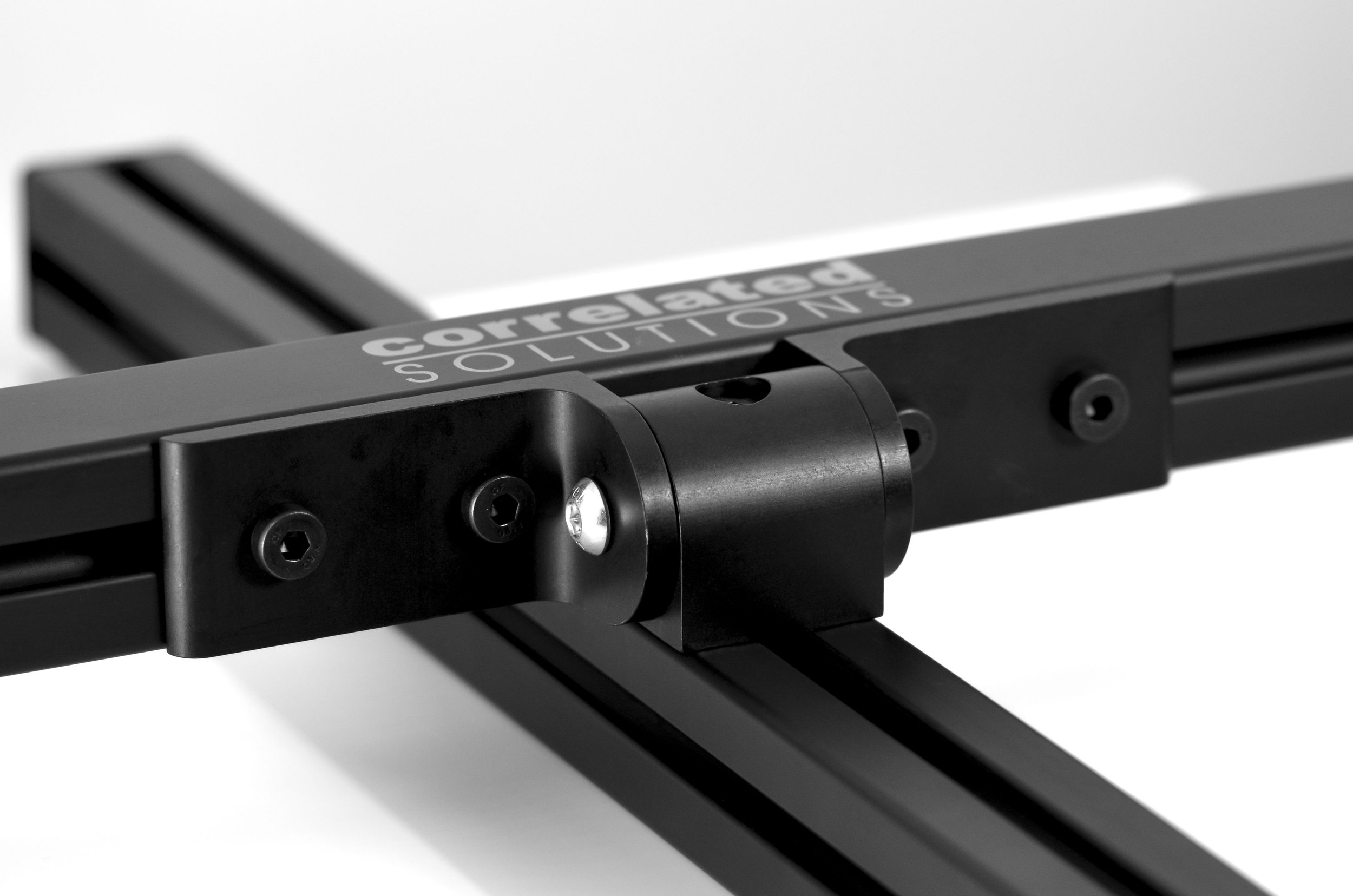 Hinge 2023_bw_1.jpg