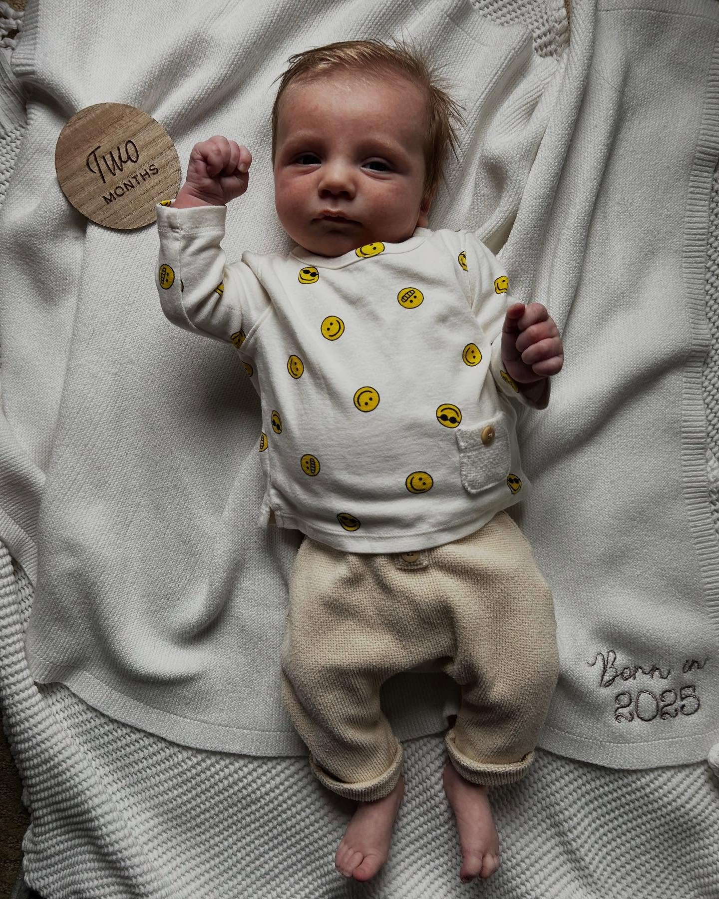 Hiya flower friends 👋🏻 Meet SJ! 
&bull;
2 months of cuddles, coos and (almost) smiling. It might be a while until he&rsquo;s helping in the studio, but we&rsquo;ll get there 😂