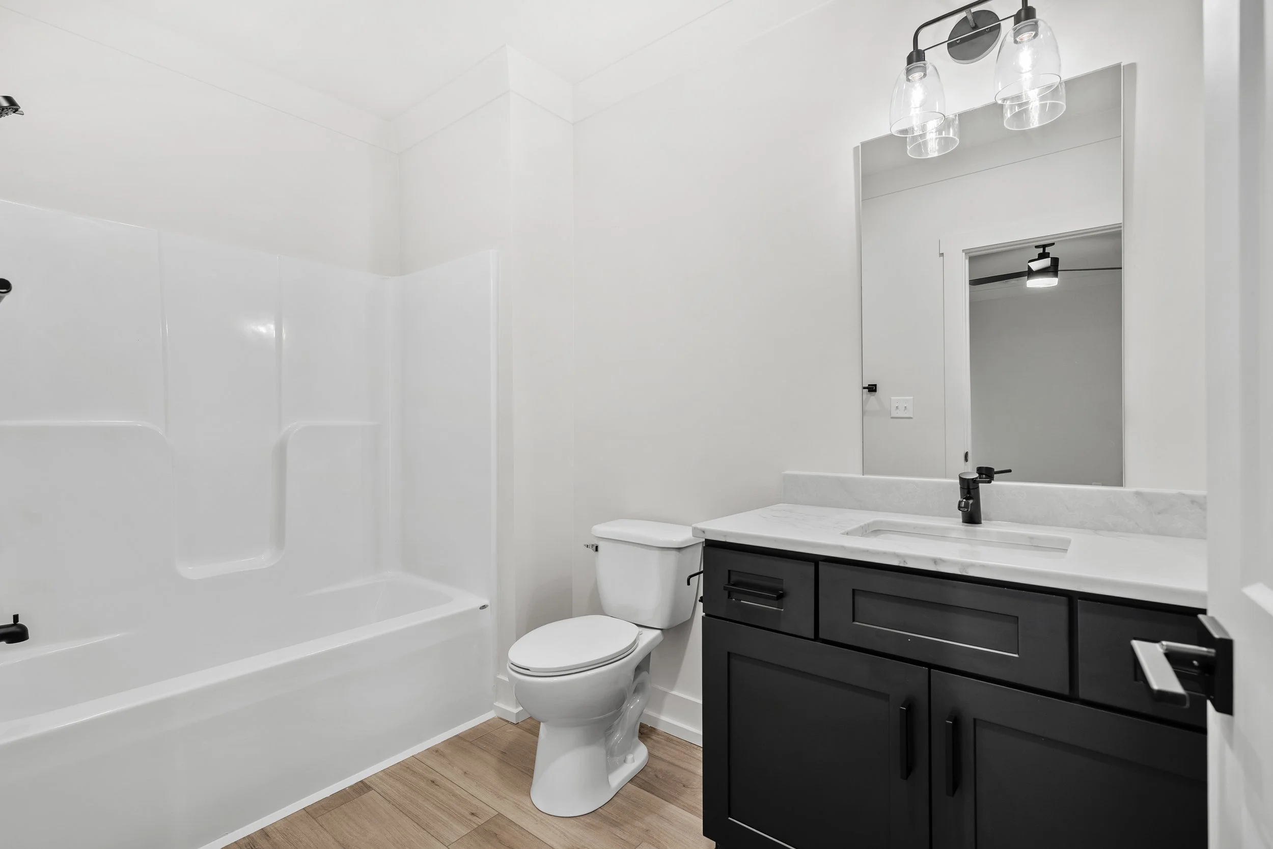 Upstairs Rear Bathroom