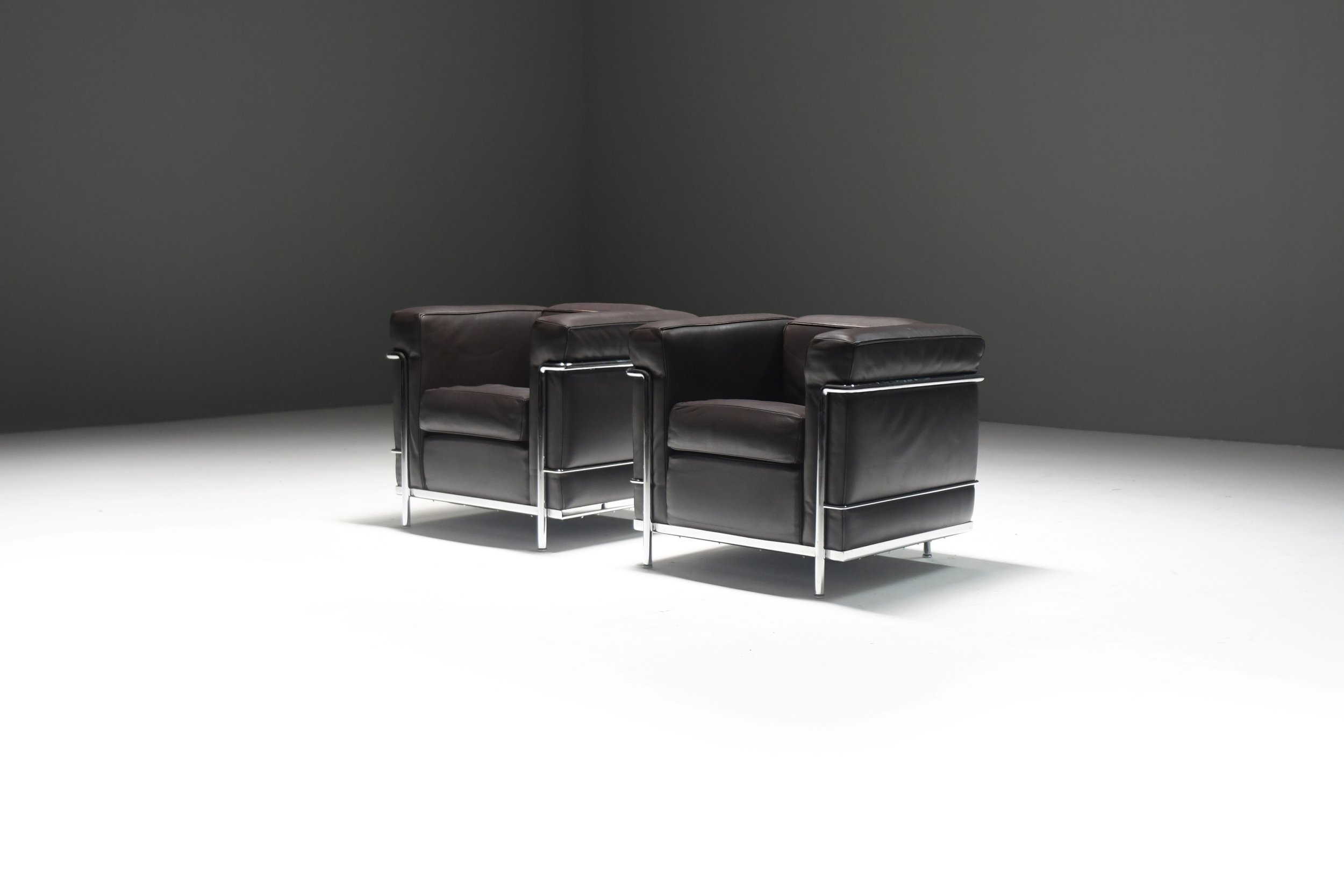 2 LC 2 LC2 1-seater fauteuil lounge armchair Le Corbusier, Pierre Jeanneret Charlotte Perriand Cassina dark brown leather aera lab aeralab albrecht vintage design furniture 1stdibs .jpg