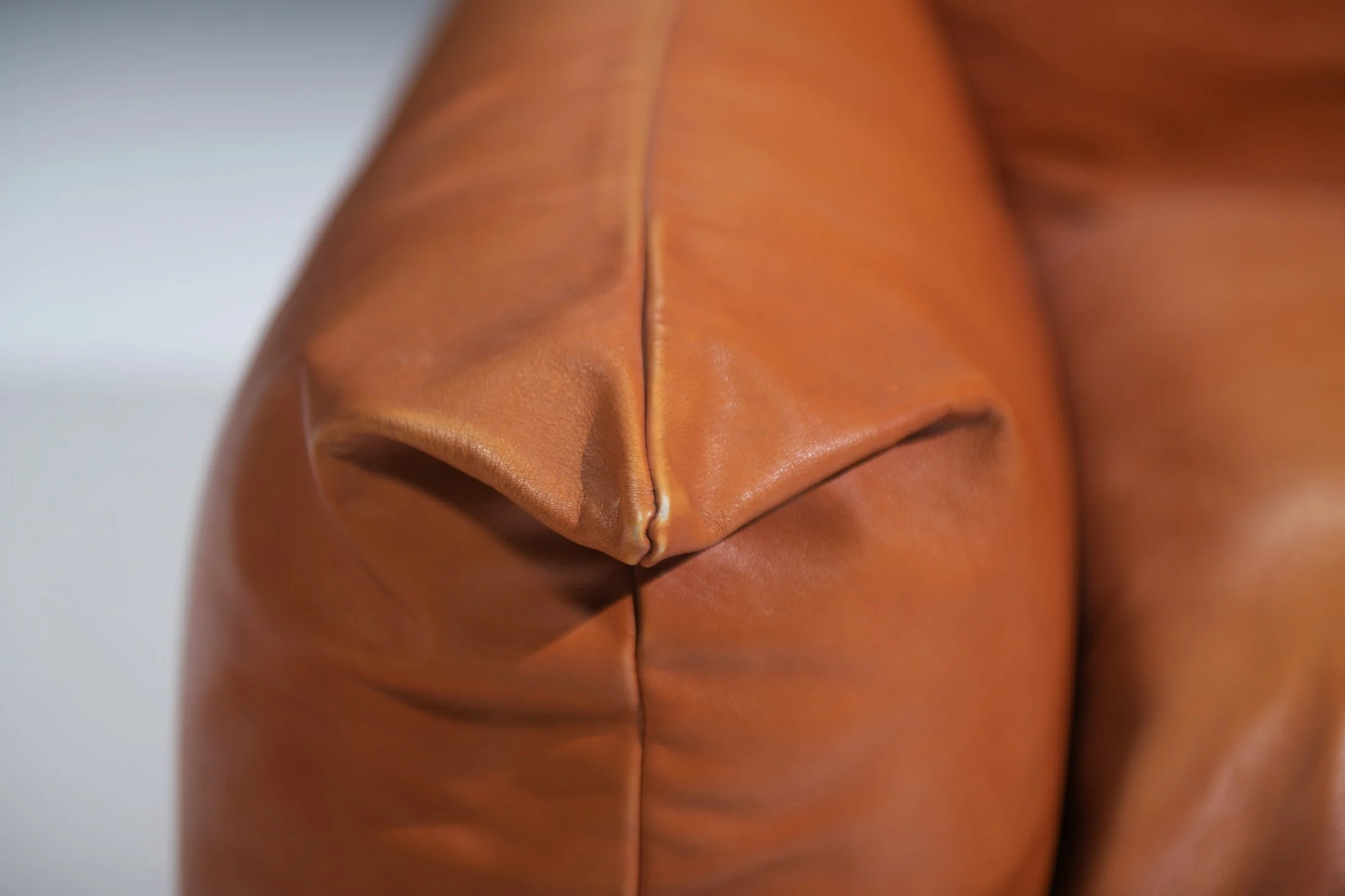 8 Mario Marenco Arflex single seater fauteuil cognac aniline leather vintage Leather 1970 aera lab aeralab barta albrecht 1stdibs design furniture mario.jpg