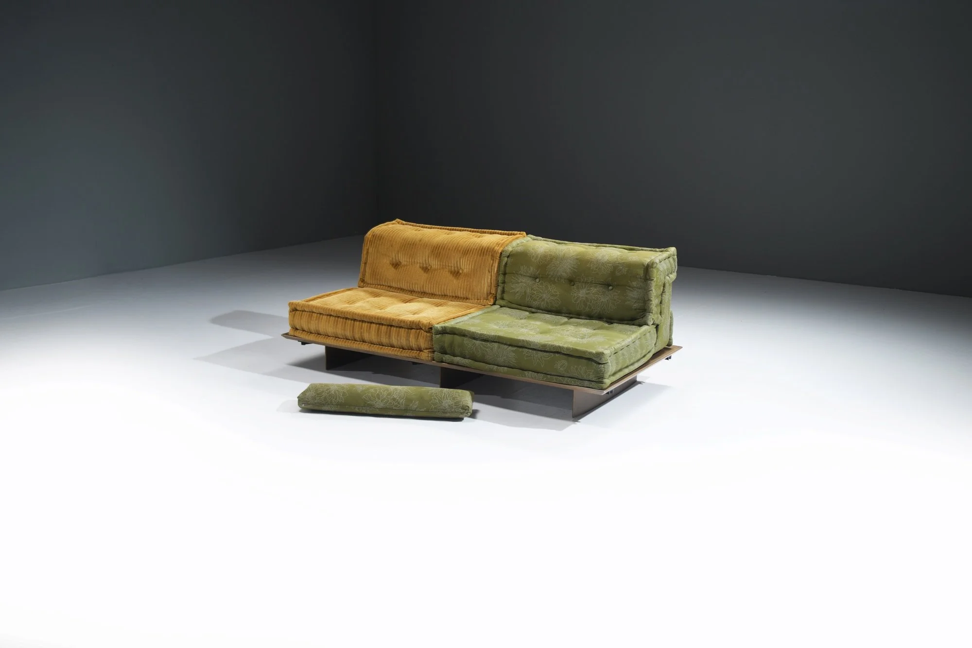 Mah Jong 50 Year Hans Hopfer Roche Bobois vintage design furniture aera lab 2021 limited