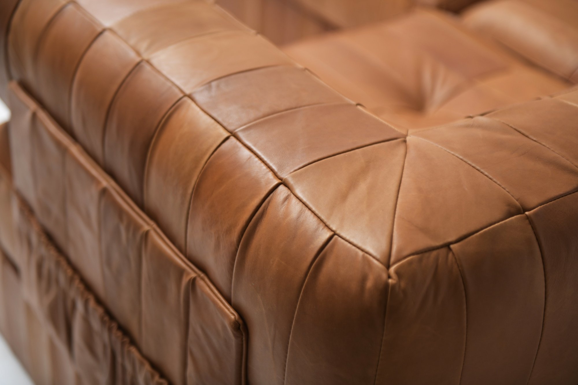 16 De Sede DS88 ds 88 leather patchwork sofa Switzerland swiss 600 aera lab aeralab albrecht .jpg
