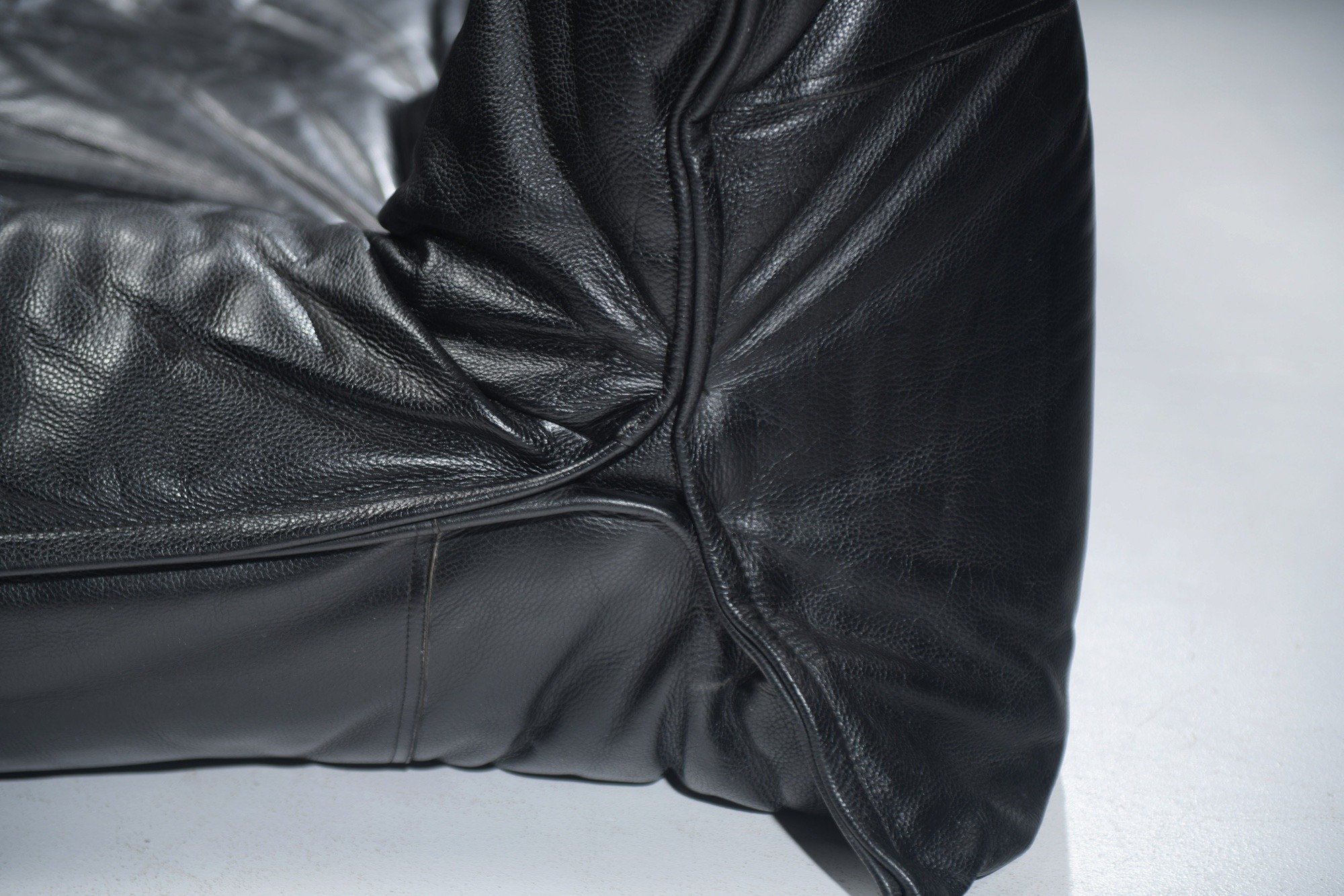 10 yoko black leather 3-seater michel ducaroy ligne roset france togo aera lab aeralab bart albrecht vintage design furniture 1stdibs belgium dendermonde.jpg