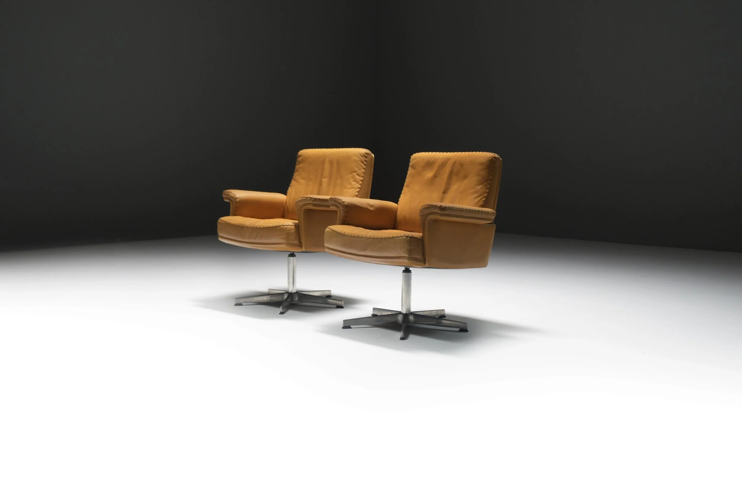 4 De Sede DS 35 DS35 swivel executive office lounge armchairs team cognac leather De Sede swiss Switzerland vintage original leather aera lab aeralab 1stdibs design furniture albrecht.jpg