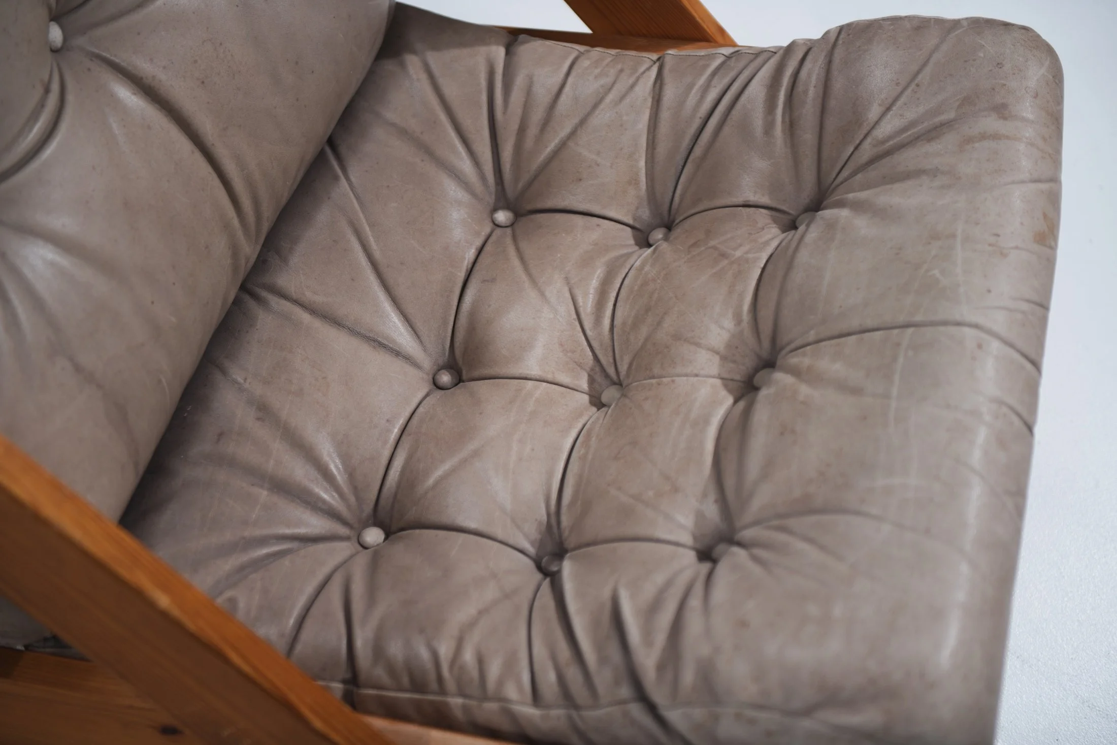 12 Ikea Kon Tiki Lounge Chair leather pine Gillis Lundgren vintage design furniture aera lab aeralab albrecht 1stdibs.jpg
