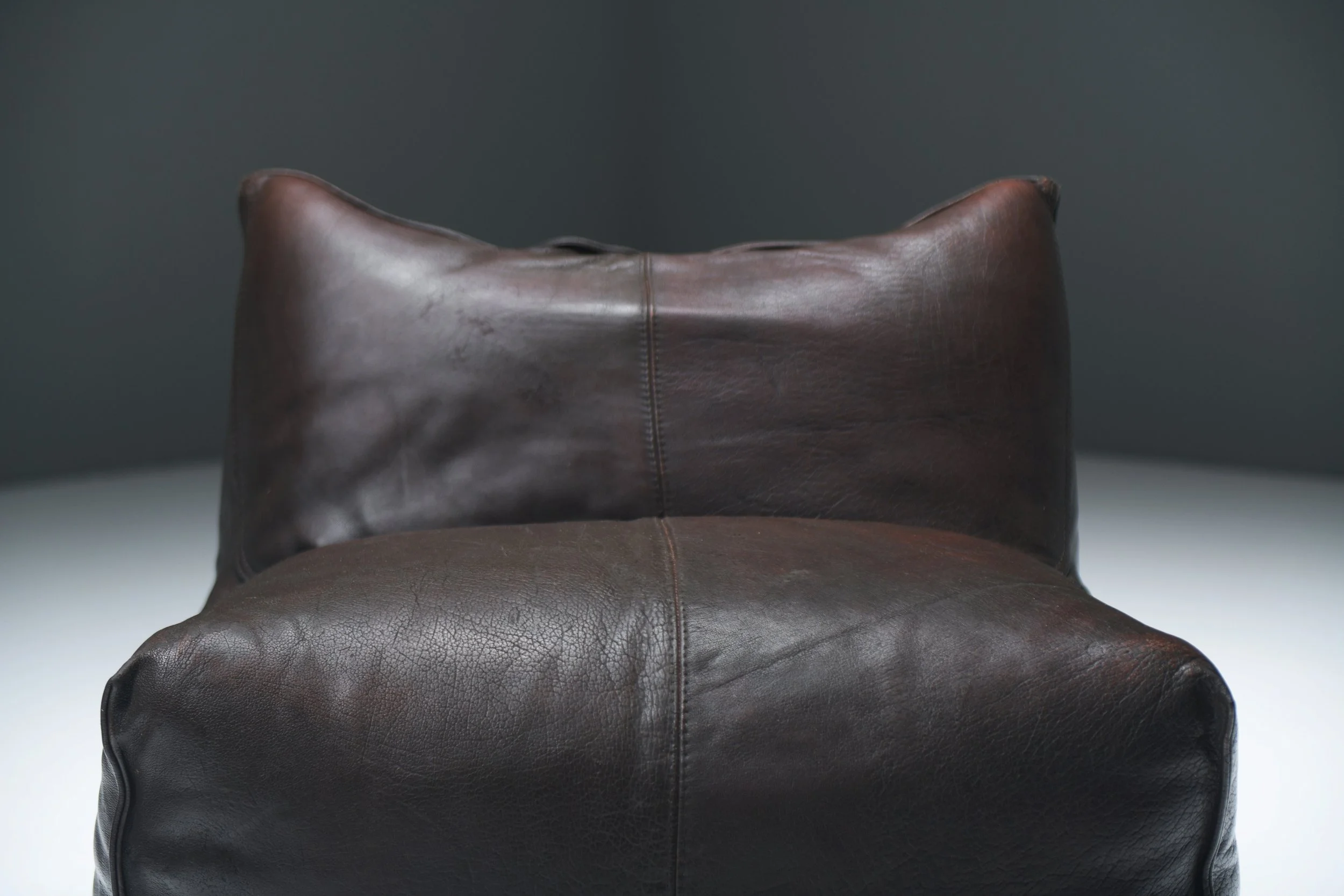 11 le Bambole black dark brown neck saddle leather vintage seat lounge no armrests Mario Bellini B & B C B&B Italia cassina aera lab aeralab albrecht 1stdibs design furniture belgium.jpg