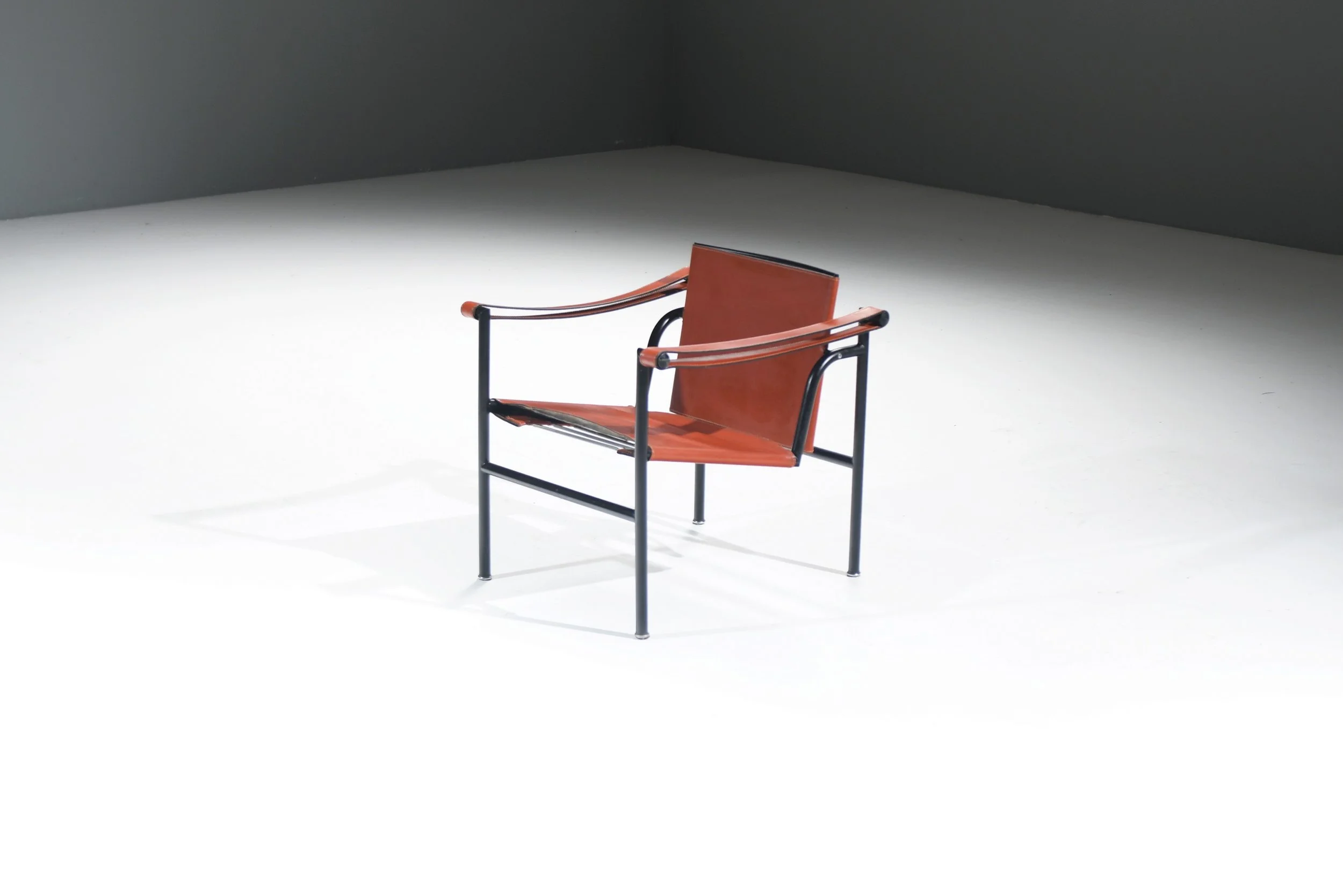 2 LC 1 LC1 lc-1 orange cognac cow skin leather cowskin Corbusier, Pierre Jeanneret & Charlotte Perriand Cassina aera lab aeralab albrecht .jpg