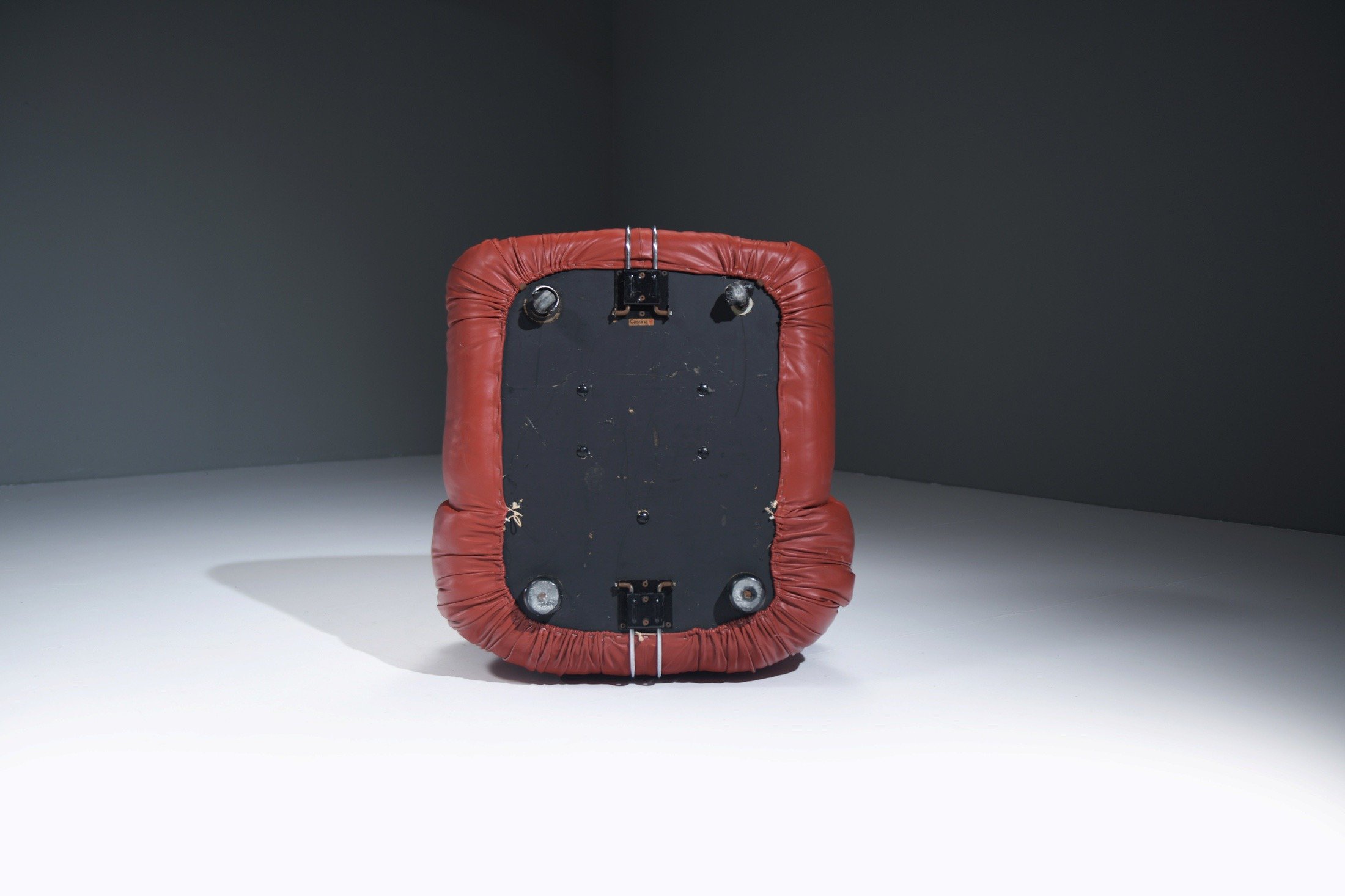 7 Soriana red Leather 1 single seater Soriana Sofa Afra & Tobia Scarpa Cassina italy mario bellini aera lab design furniture bart albrecht 1970s 1stdibs.jpg