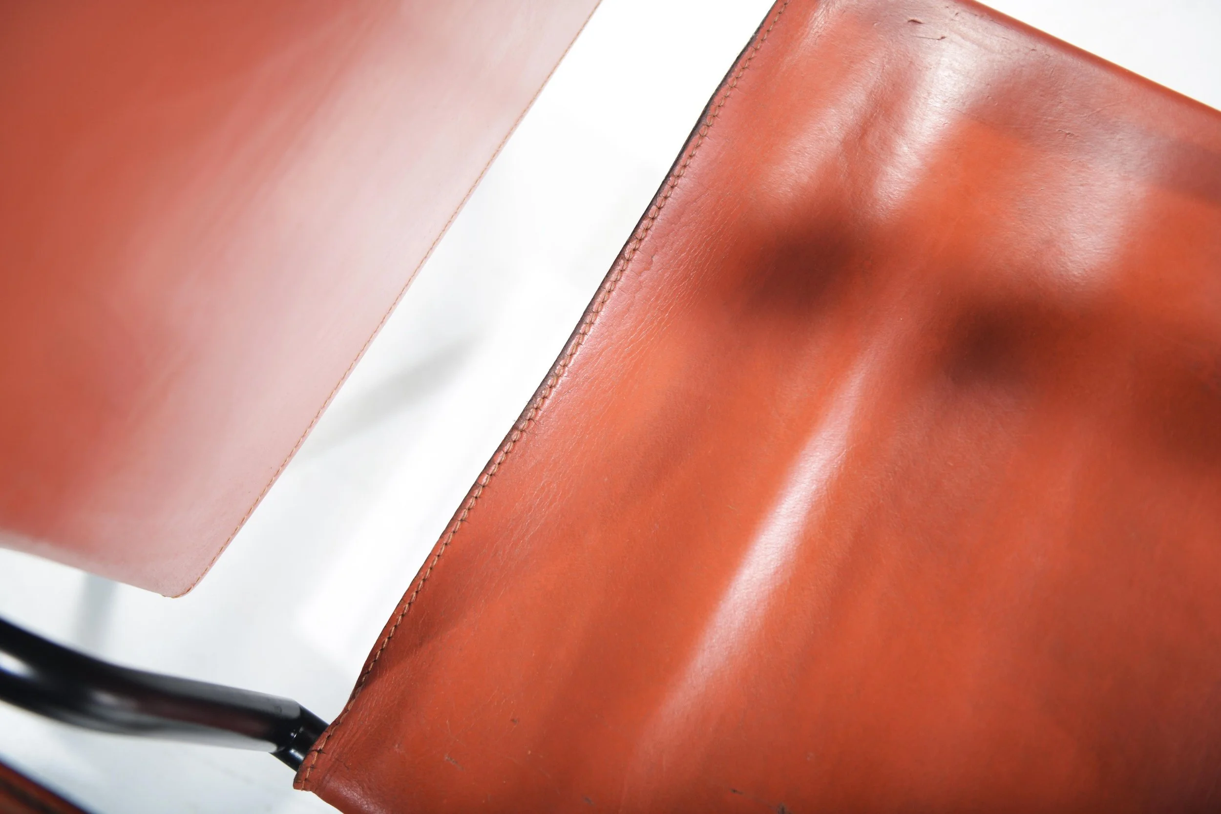 7 LC 1 LC1 lc-1 orange cognac cow skin leather cowskin Corbusier, Pierre Jeanneret & Charlotte Perriand Cassina aera lab aeralab albrecht .jpg