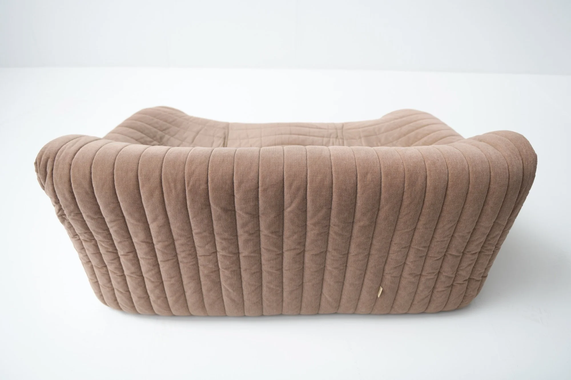 14 Cinna Sandra Ligne Roset brown beige Sofa togo Annie Hieronimus aera lab ducaroy albrecht vintage design purple paars lila.jpg