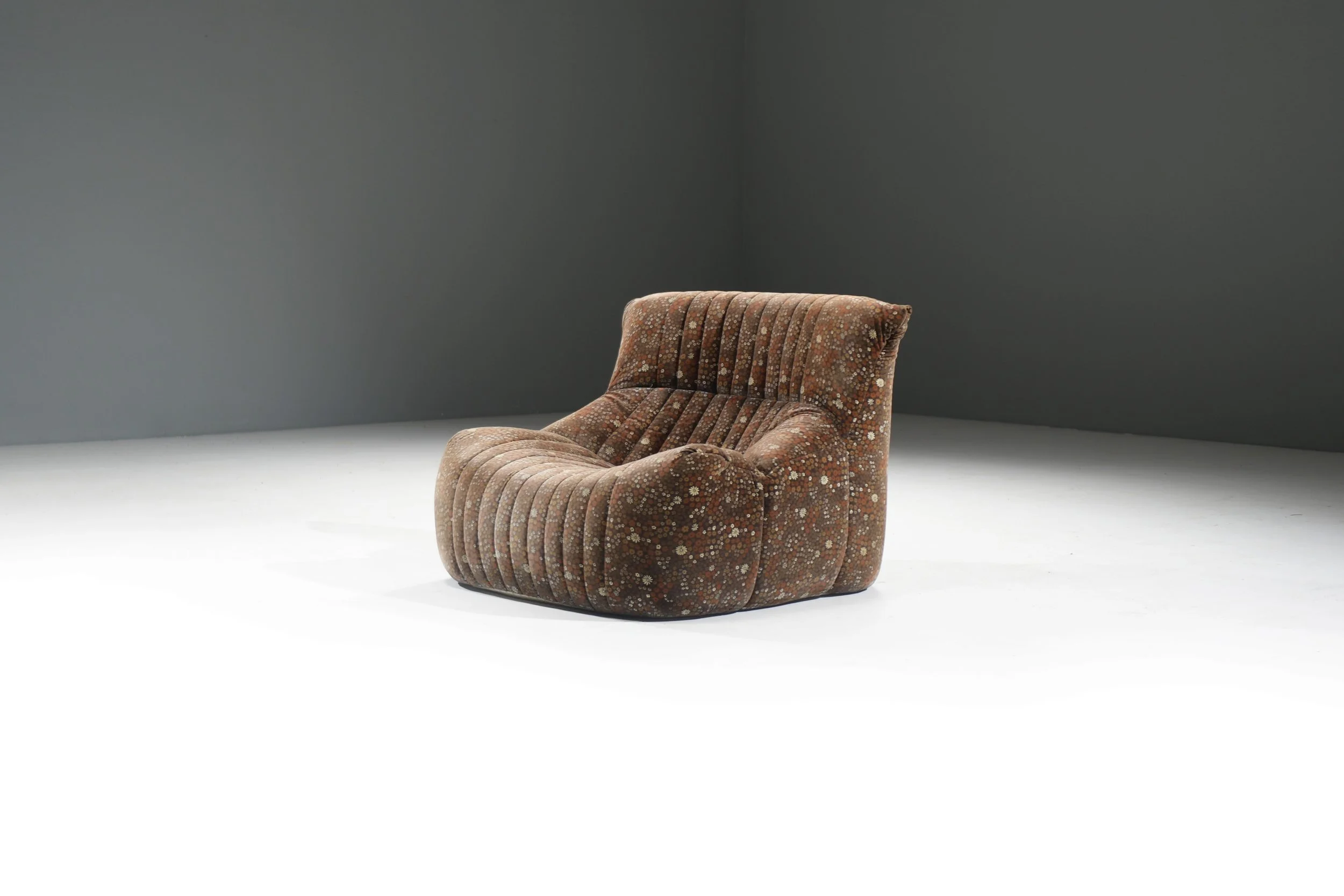 Aralia Lounge Chair in Original Liberty of London Fabric – Michel Ducaroy for Ligne Roset, 1981