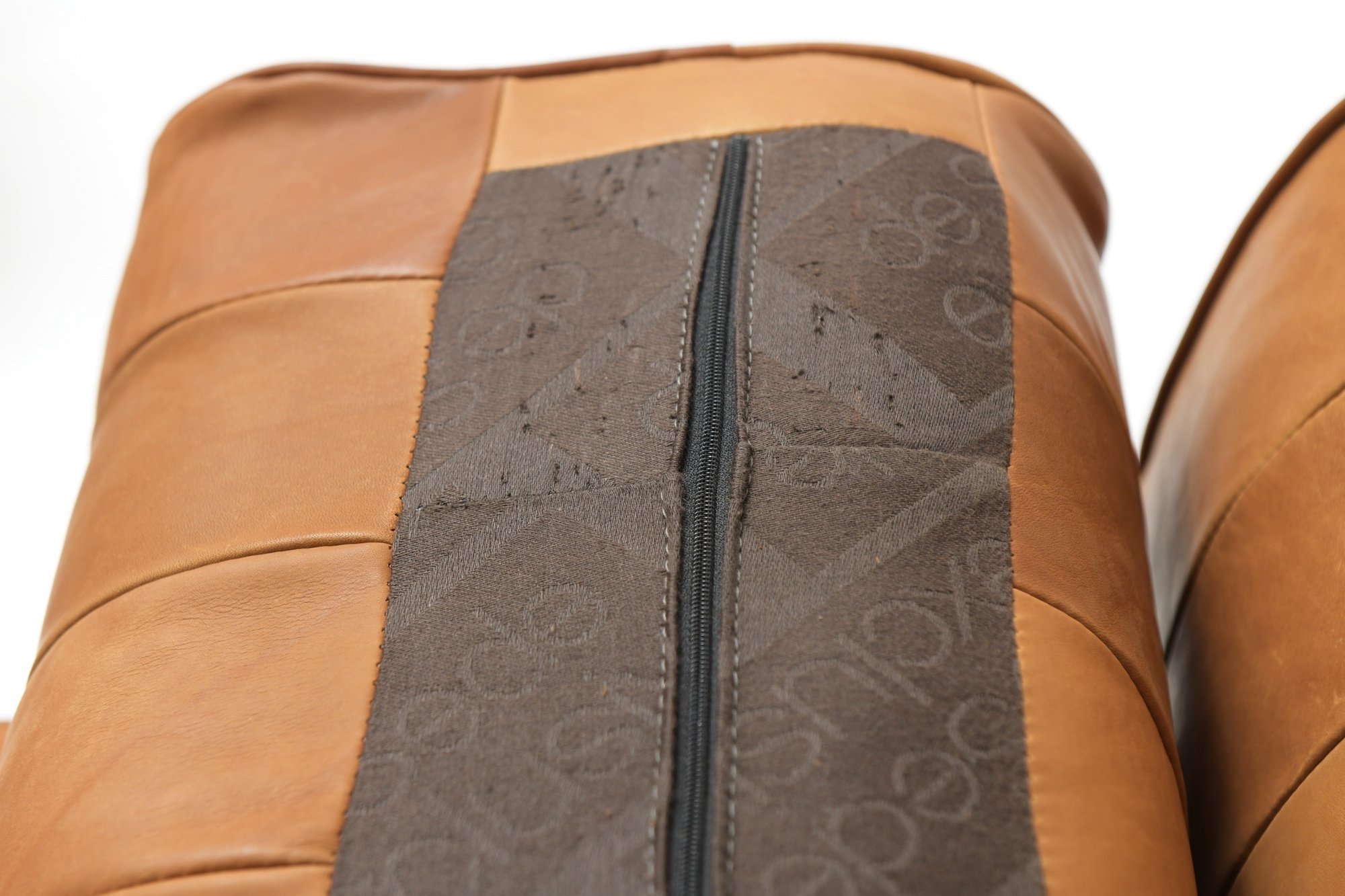 14 De Sede DS88 ds 88 leather patchwork sofa Switzerland swiss 600 aera lab aeralab albrecht .jpg