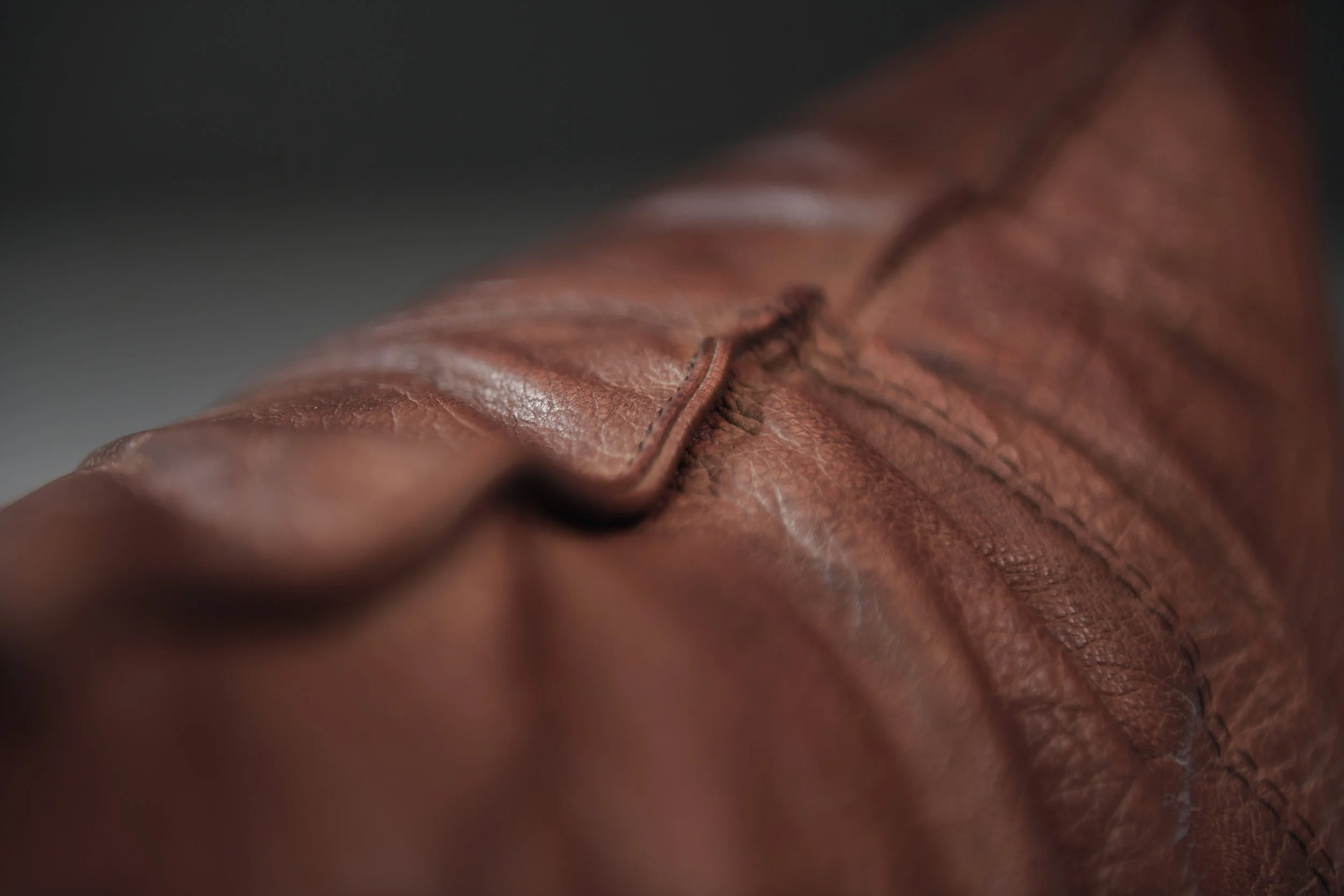21 le Bambole dark brown neck saddle leather vintage seat lounge armrests Mario Bellini B & B C B&B Italia cassina aera lab aeralab albrecht 1stdibs design furniture belgium albrecht.jpg