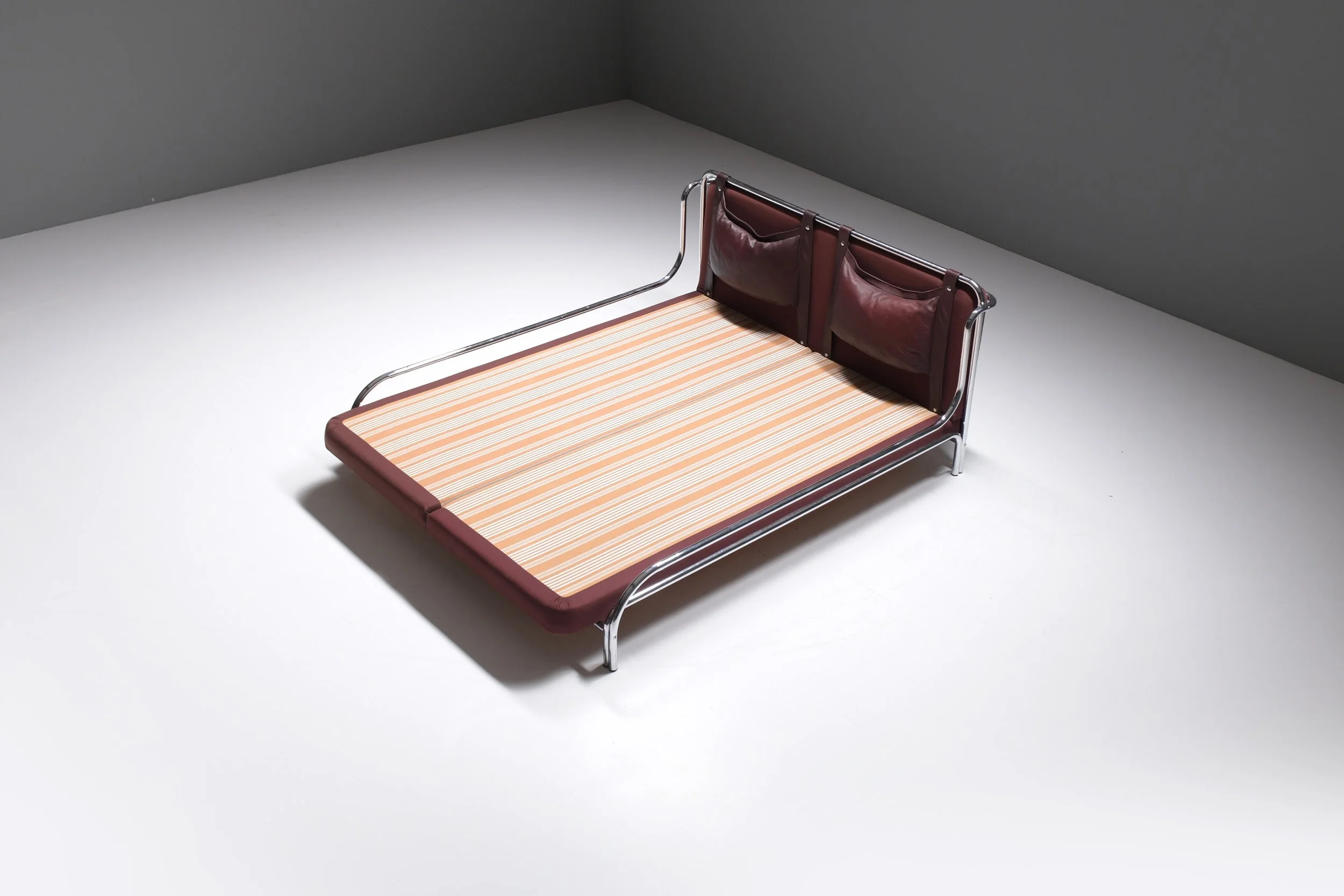 3 Gae Aulenti Queen Size Bed Tubular Frame mobili stringa 1stdibs aera lab aeralab vintage design furniture belgium bart albrecht.jpg