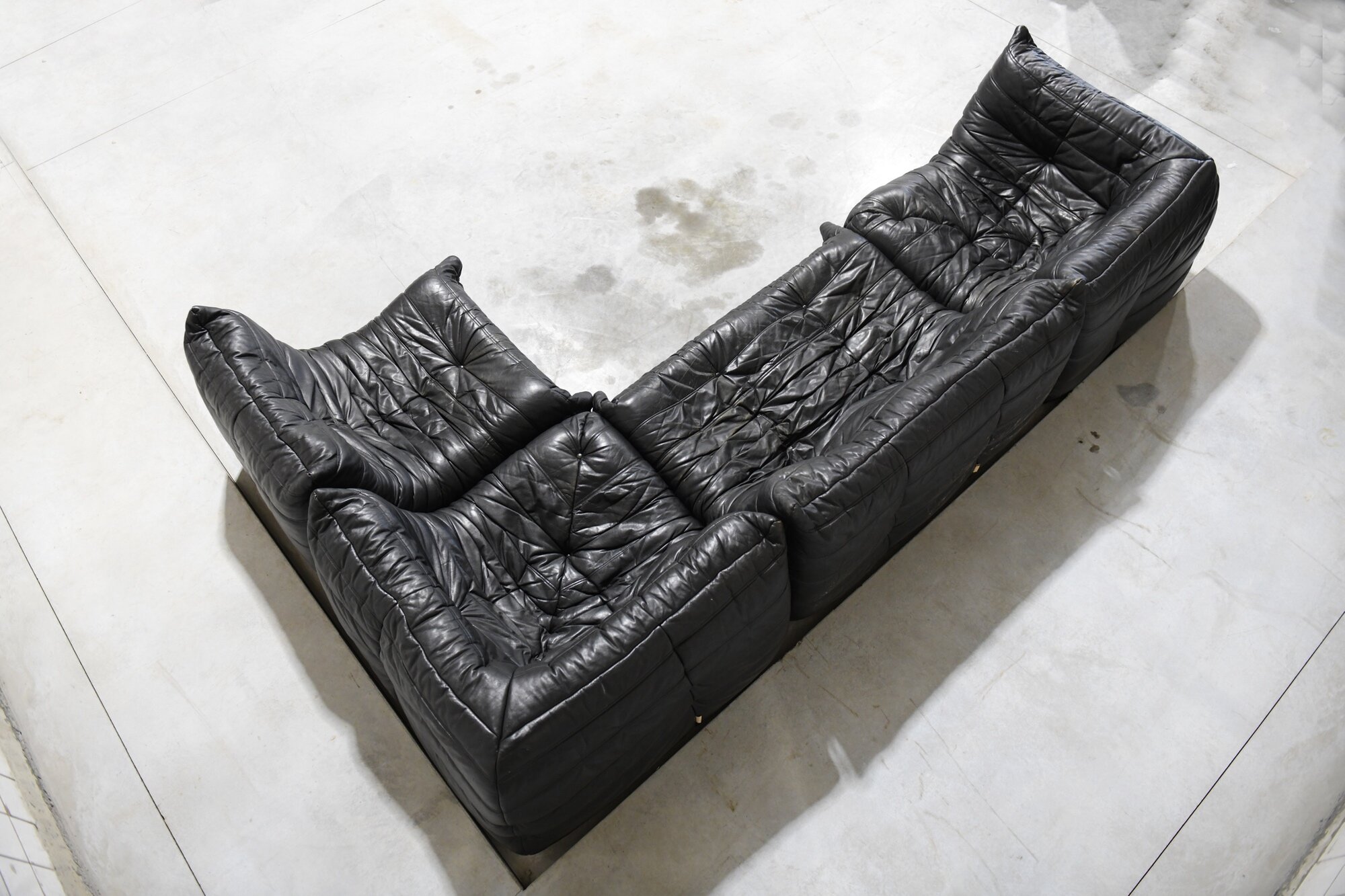 11 togo black leather vintage michel ducaroy ligne roset aera lab albrecht design.jpg
