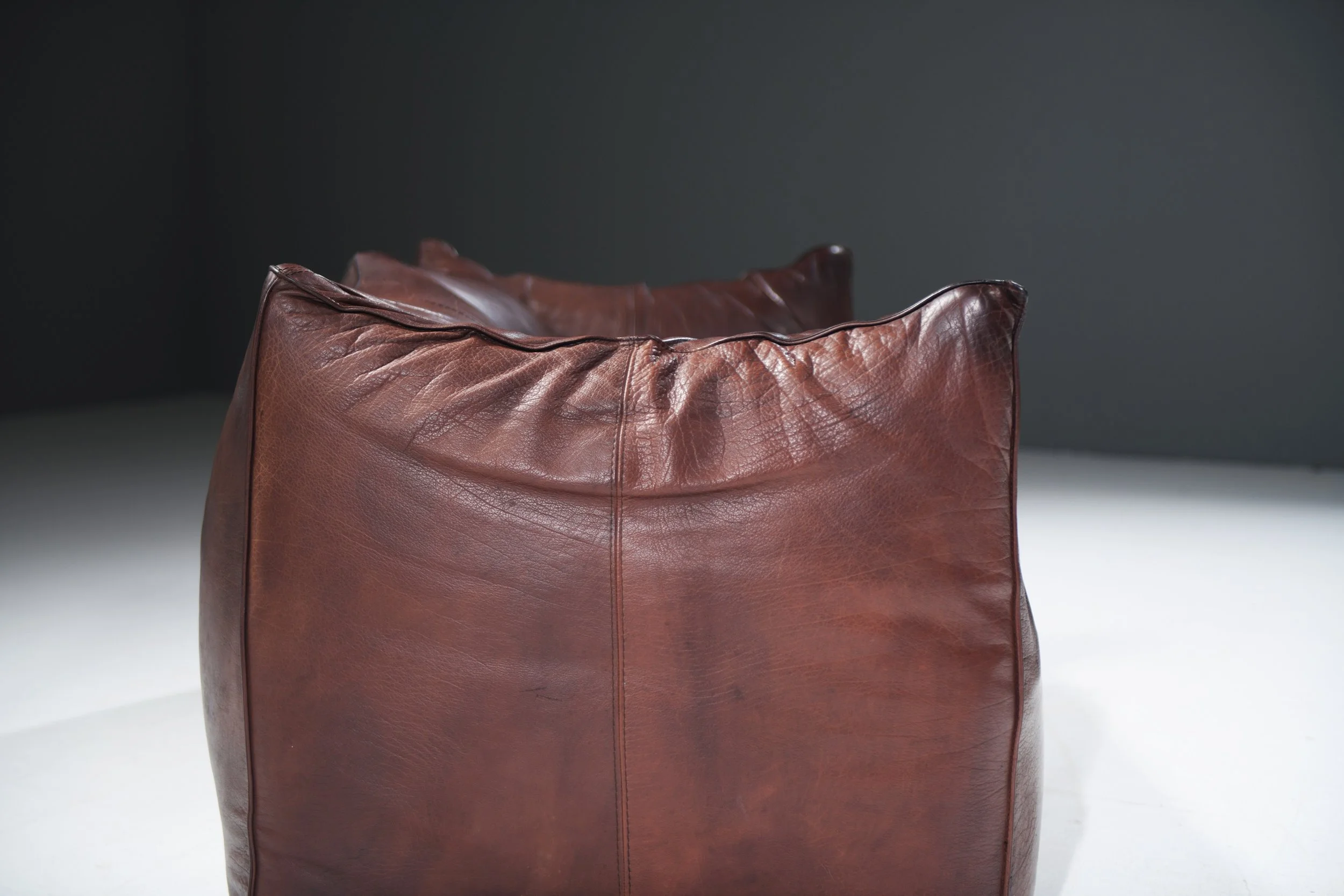 10 le Bambole dark brown neck saddle leather vintage seat lounge armrests Mario Bellini B & B C B&B Italia cassina aera lab aeralab albrecht 1stdibs design furniture belgium albrecht.jpg