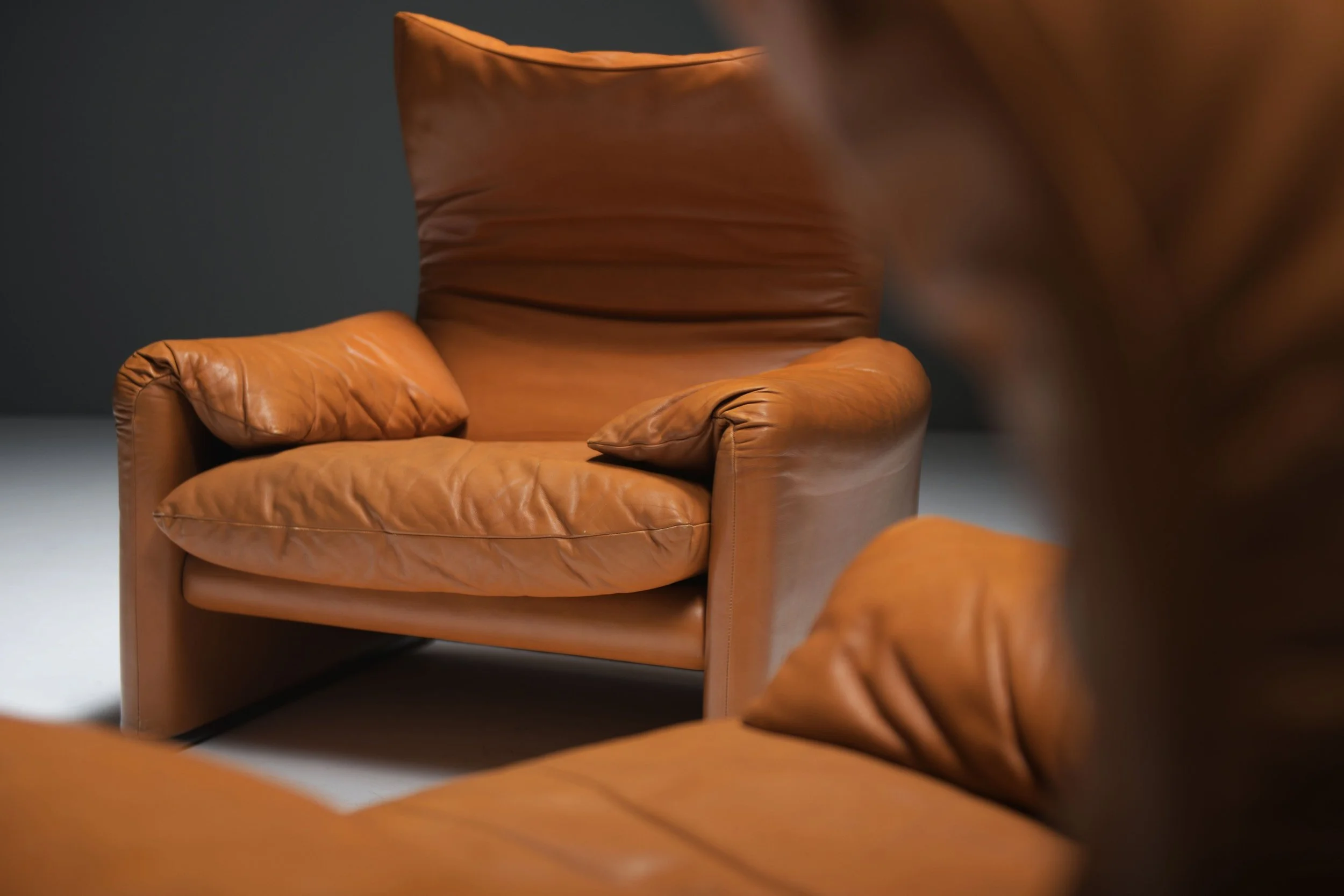 11 Maralunga cassina orange cognac burnt magistretti lounge chair first early edition 1973 bellini ducaroy eames vintage aera lab aeralab vintage design furniture.jpg