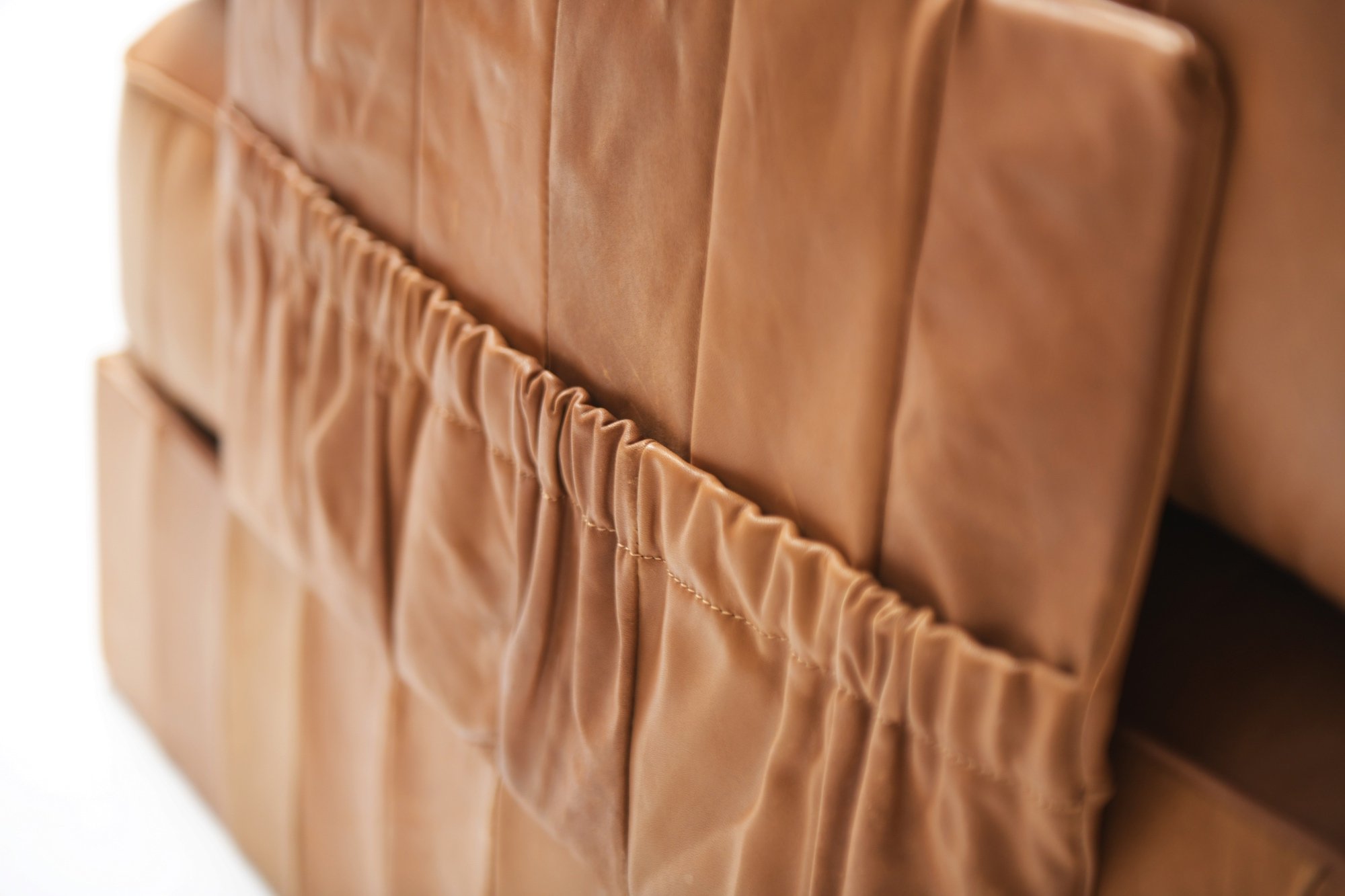 29 De Sede DS88 ds 88 leather patchwork sofa Switzerland swiss 600 aera lab aeralab albrecht .jpg