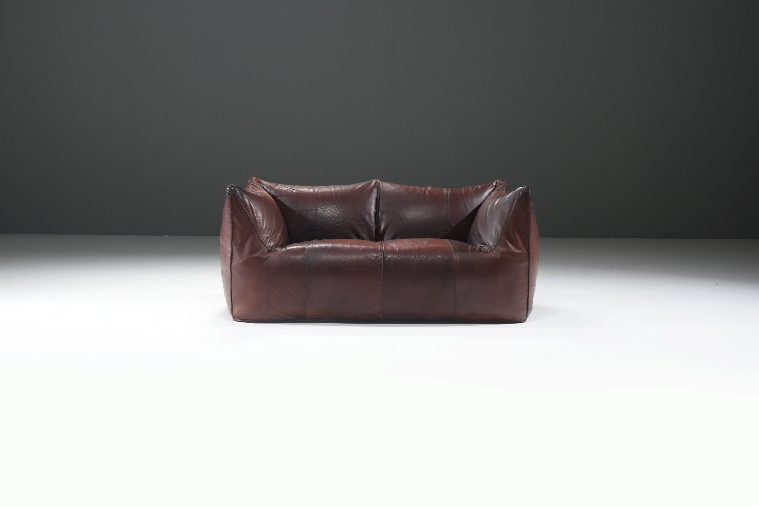 1 le Bambole dark brown neck saddle leather vintage seat lounge armrests Mario Bellini B & B C B&B Italia cassina aera lab aeralab albrecht 1stdibs design furniture belgium albrecht.jpg