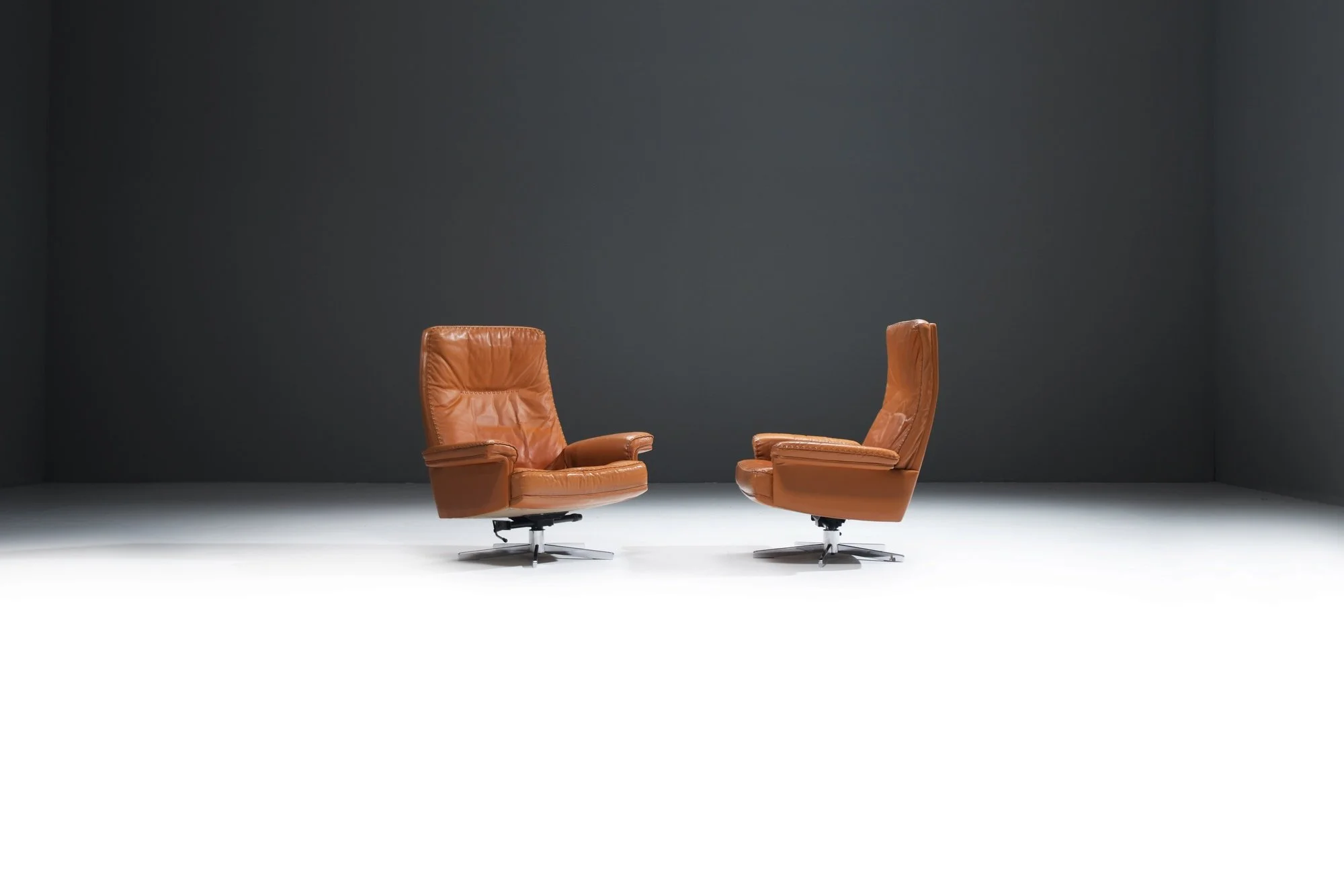 1 DS-35 DS35 ds 35 lounge 600 cognac orange vintage leather swiveling armchair loungechair de sede team swiss aera lab aeralab design furniture albrecht.jpg