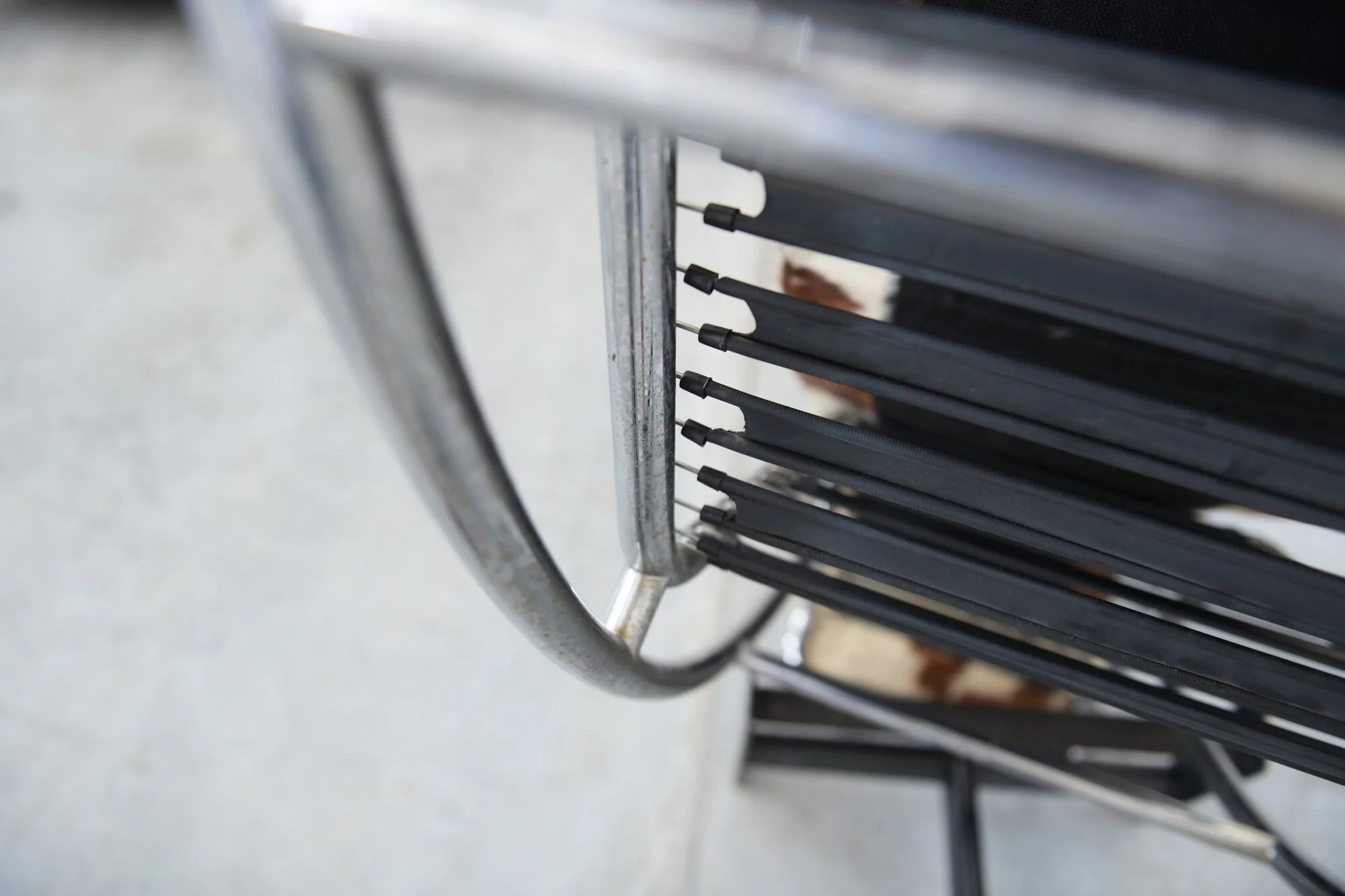 6 LC4 4 le corbusier charlotte perrian jaenneret cassina pony cow leather aera -lab albrecht.jpg
