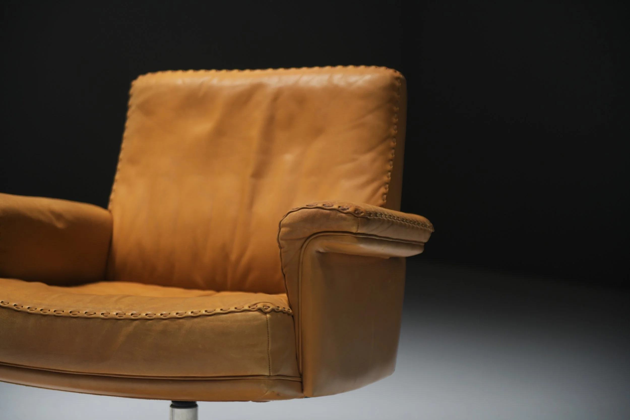 12 De Sede DS 35 DS35 swivel executive office lounge armchairs team cognac leather De Sede swiss Switzerland vintage original leather aera lab aeralab 1stdibs design furniture albrecht.jpg