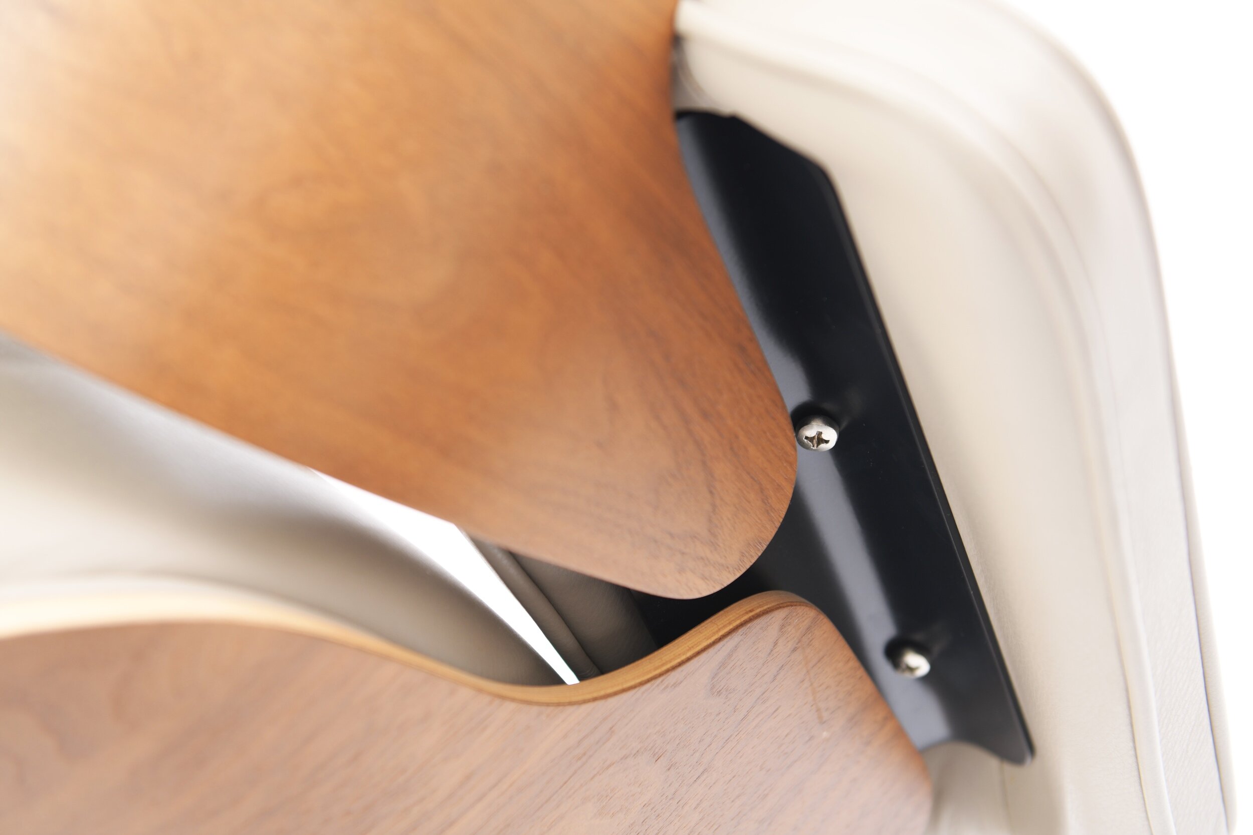 13 eames leather brown sand beige vitra miller bart albrecht aera lab.jpg