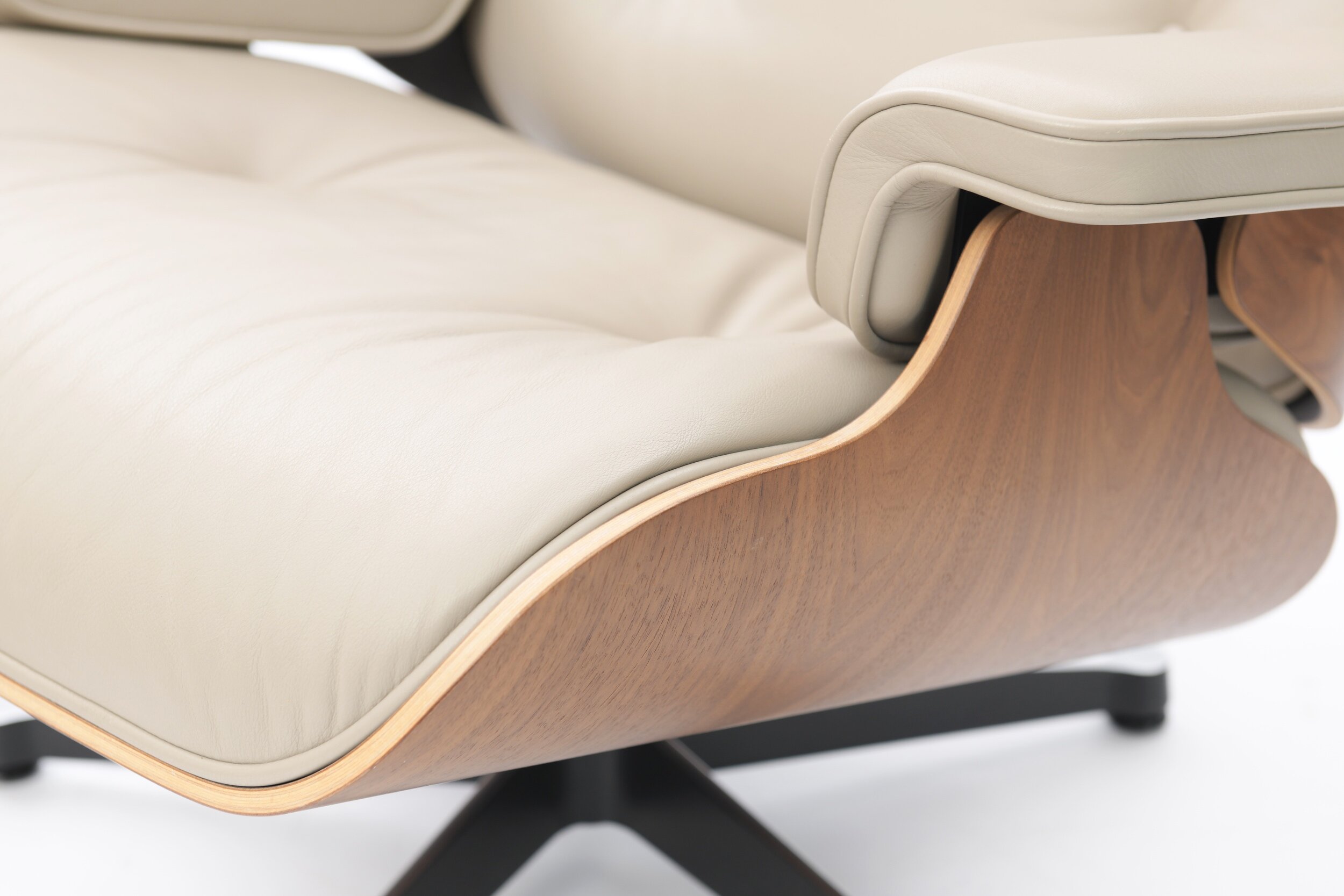 5 eames leather brown sand beige vitra miller bart albrecht aera lab.jpg