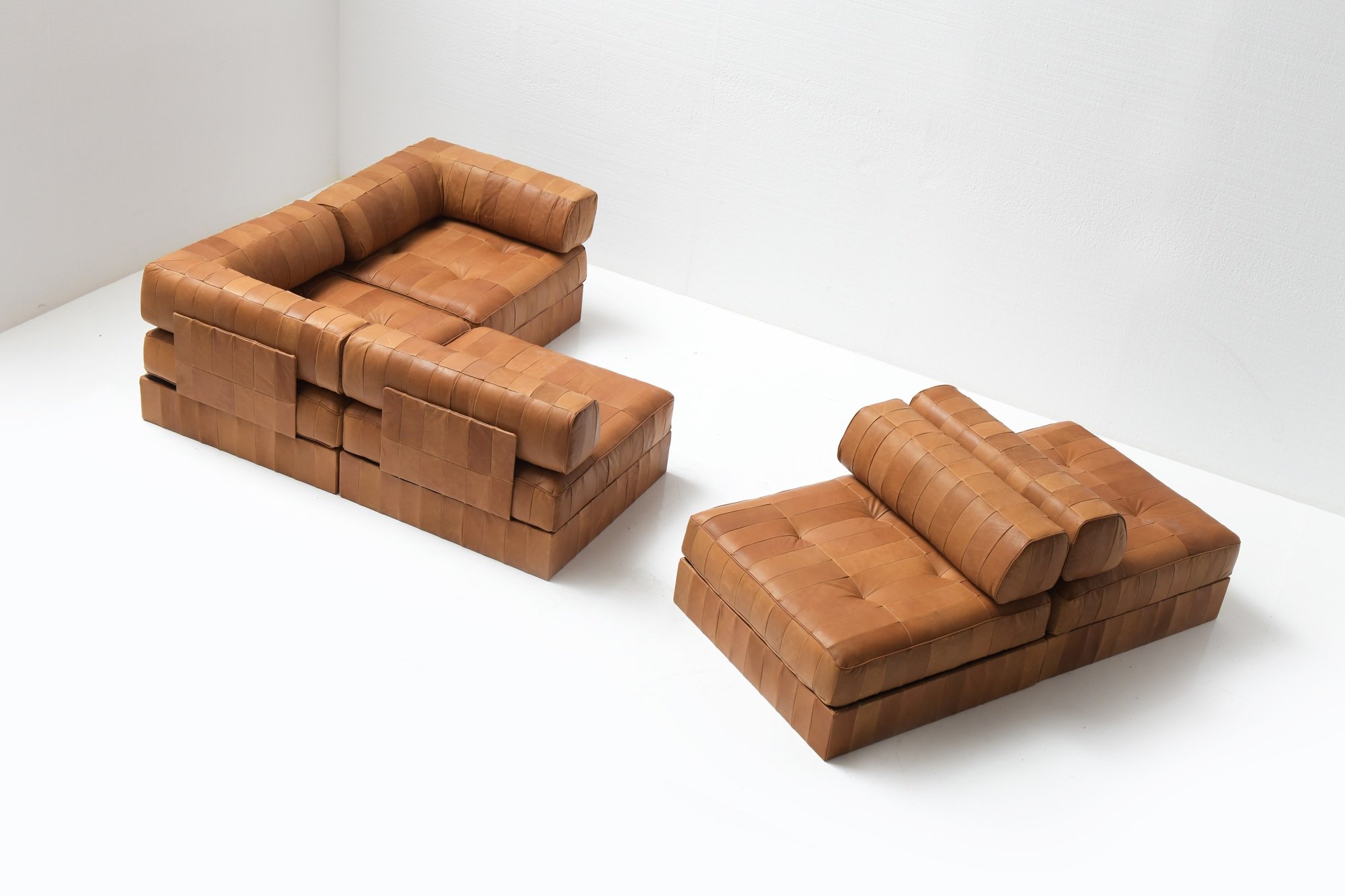 9 De Sede DS88 ds 88 leather patchwork sofa Switzerland swiss 600 aera lab aeralab albrecht .jpg